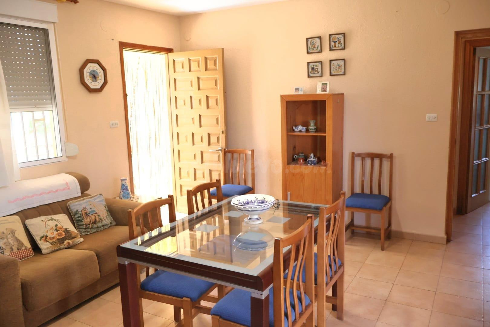 CHALET EN VENTA CON TERRENO Y PISCINA EN VALL D´ALBA - foto 3