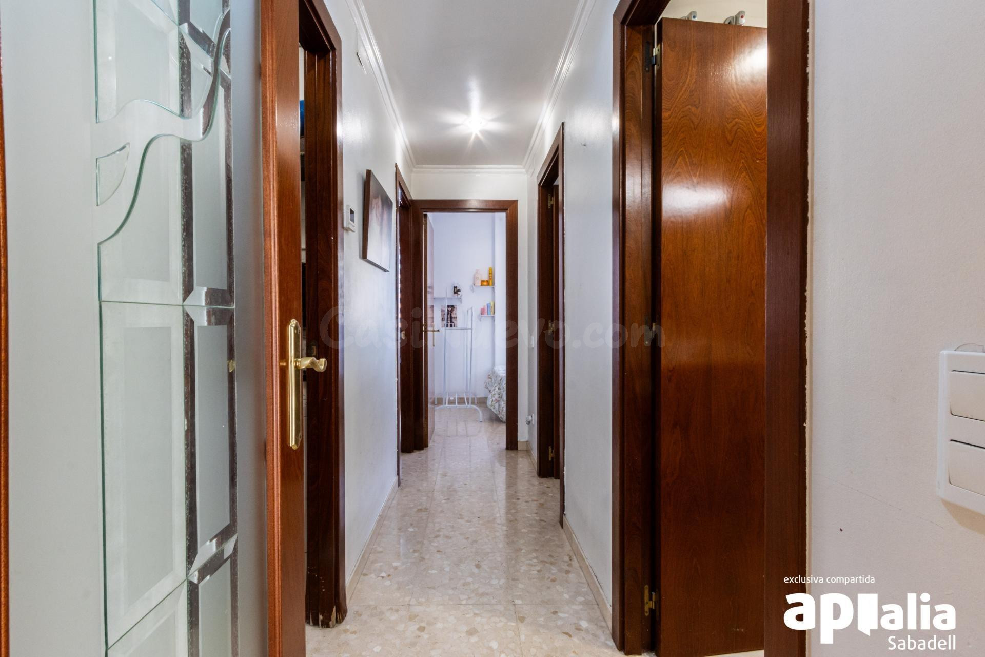 PISO DE 2 habitaciones EN ZONA DE GRACIA - foto 5