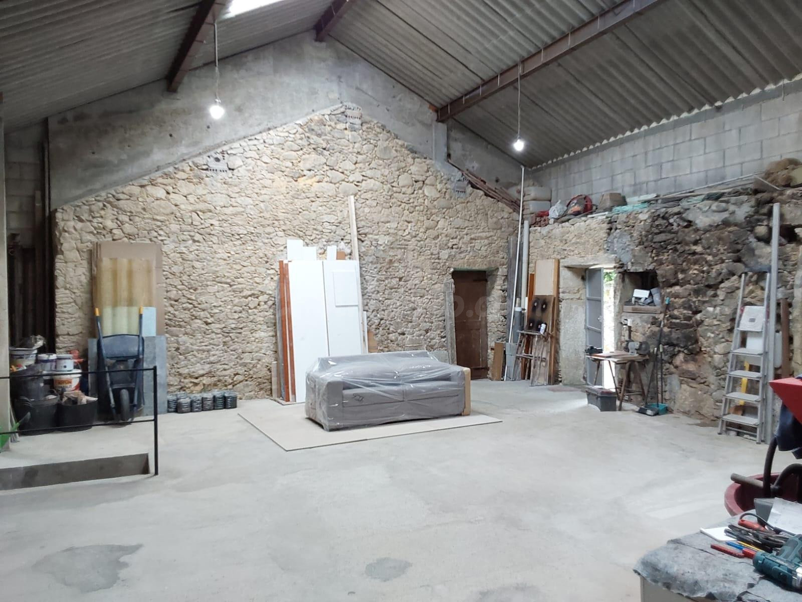 SE VENDE CASA PARA REFORMAR EN BOIRO CON LOCAL COMERCIAL - foto 2