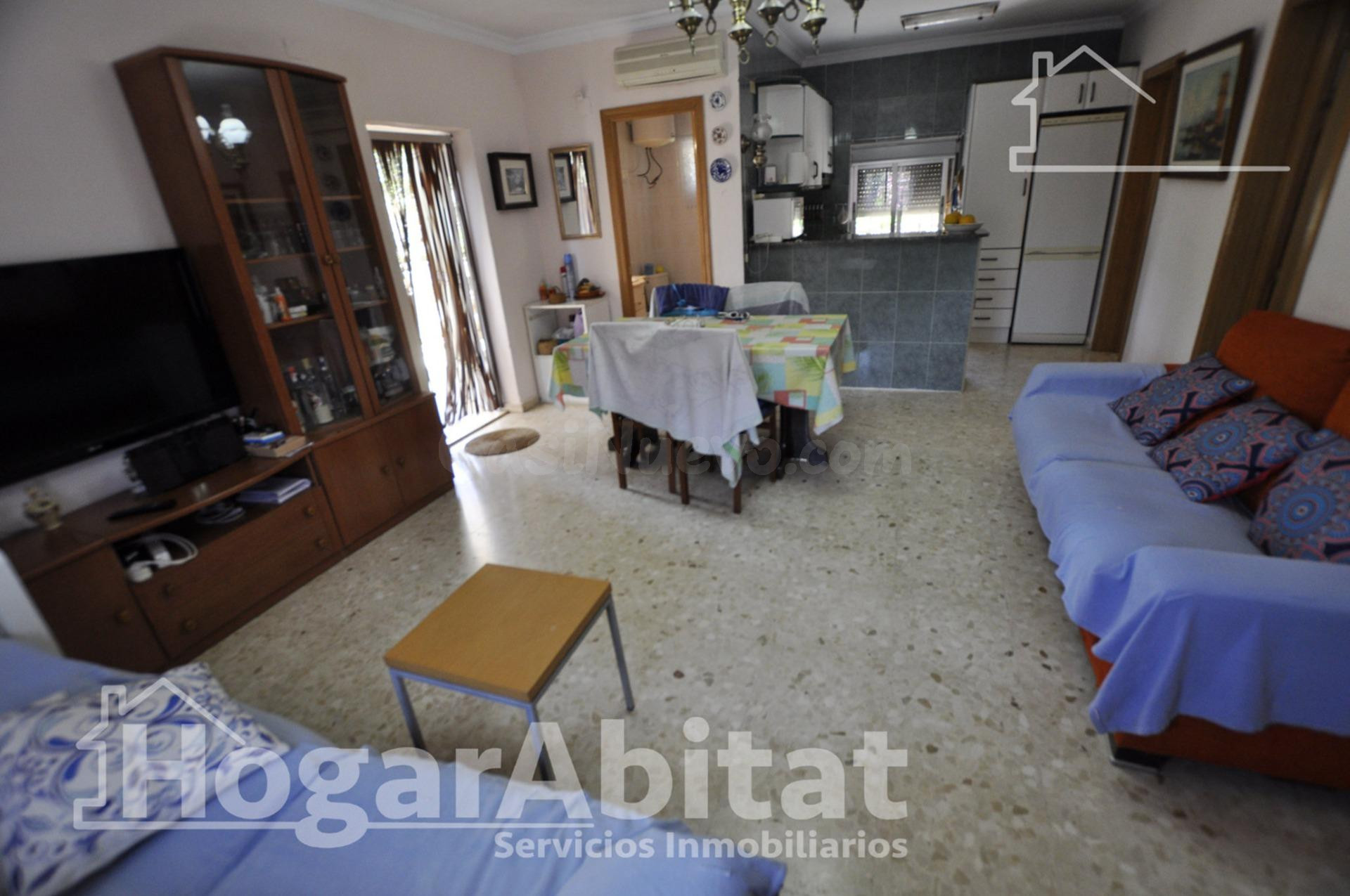CHALET RÚSTICO CON PISCINA, TRASTERO Y GARAJE - foto 3