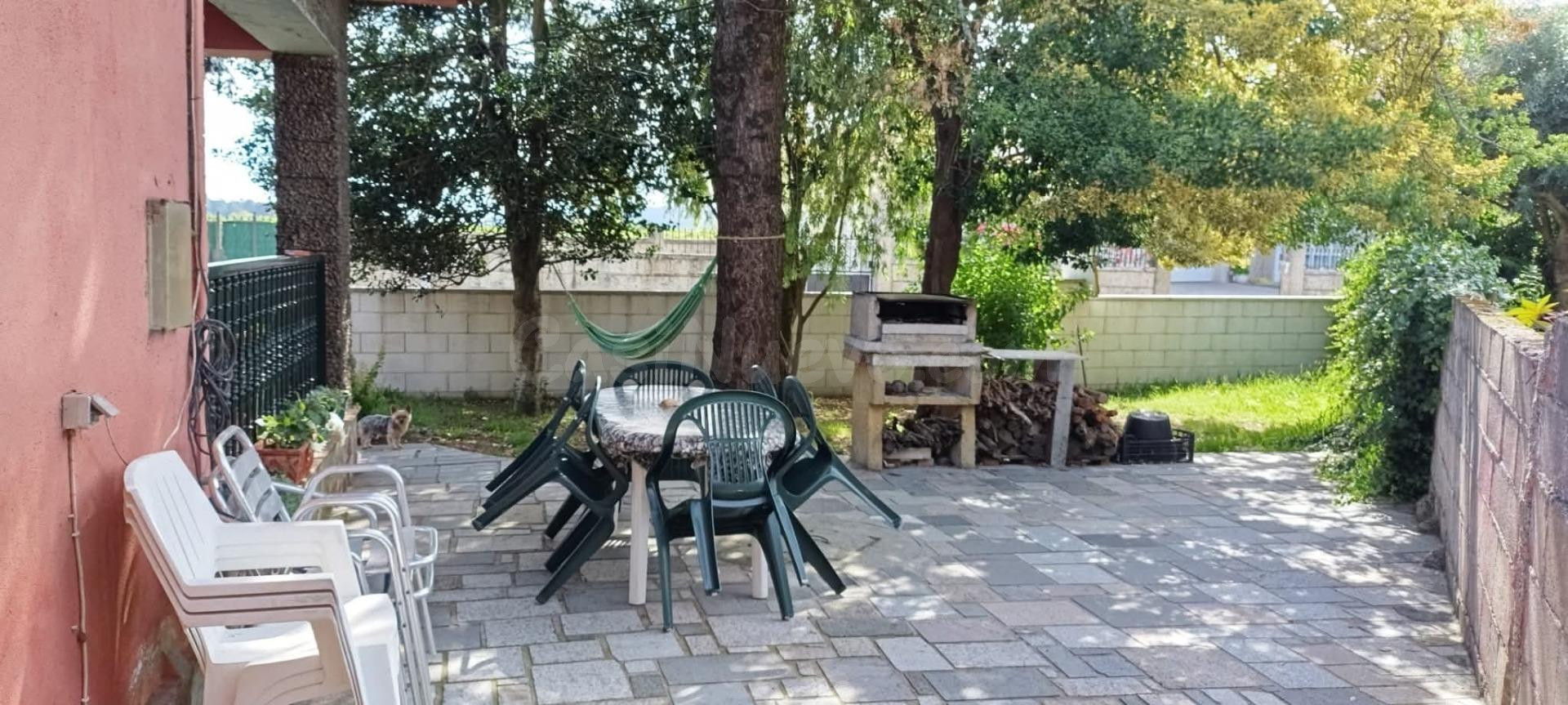 Casa de Planta baja y terreno en Cambados - foto 4