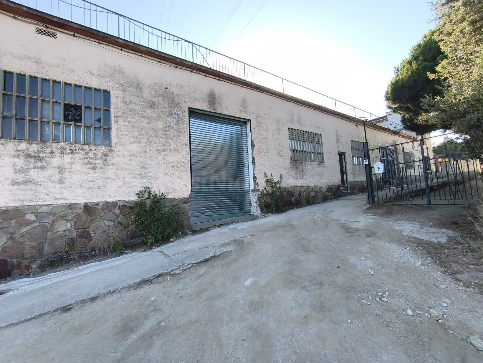 NAVE O LOCAL DE ALQUILER EN POLIGONO LA BOBILA