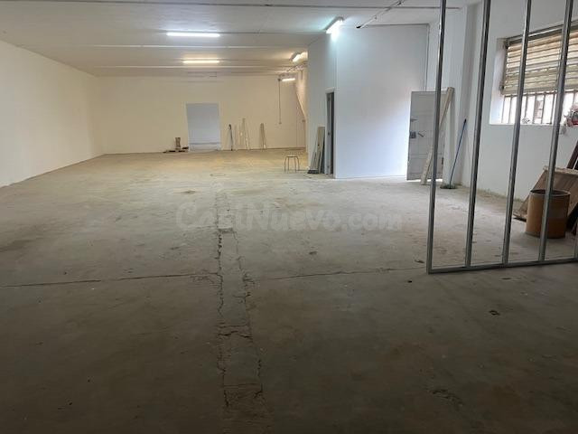 NAVE O LOCAL DE ALQUILER EN POLIGONO LA BOBILA - foto 3