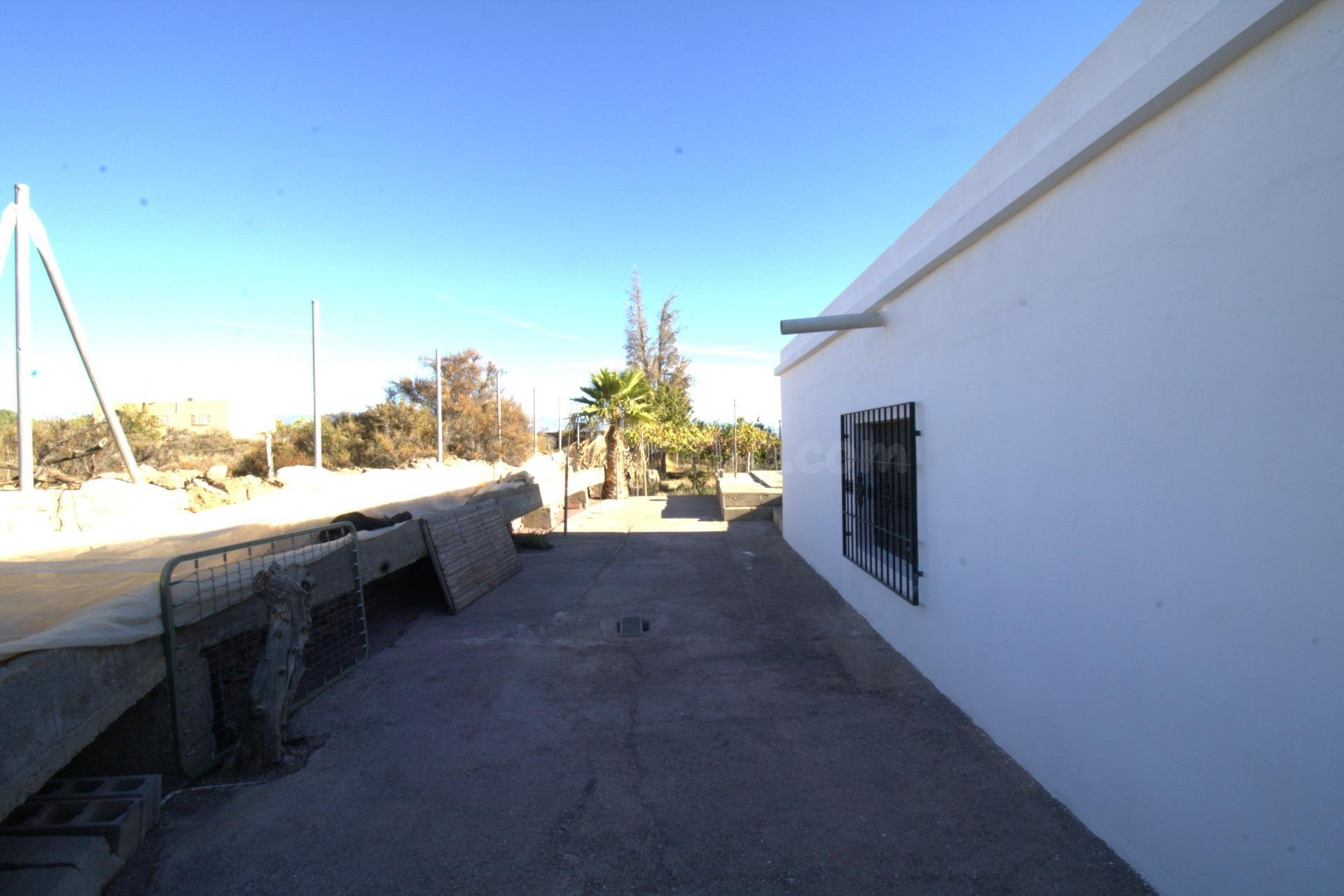 PARCELA CON PISCINA EN ALHAMA DE ALMERÍA - foto 2