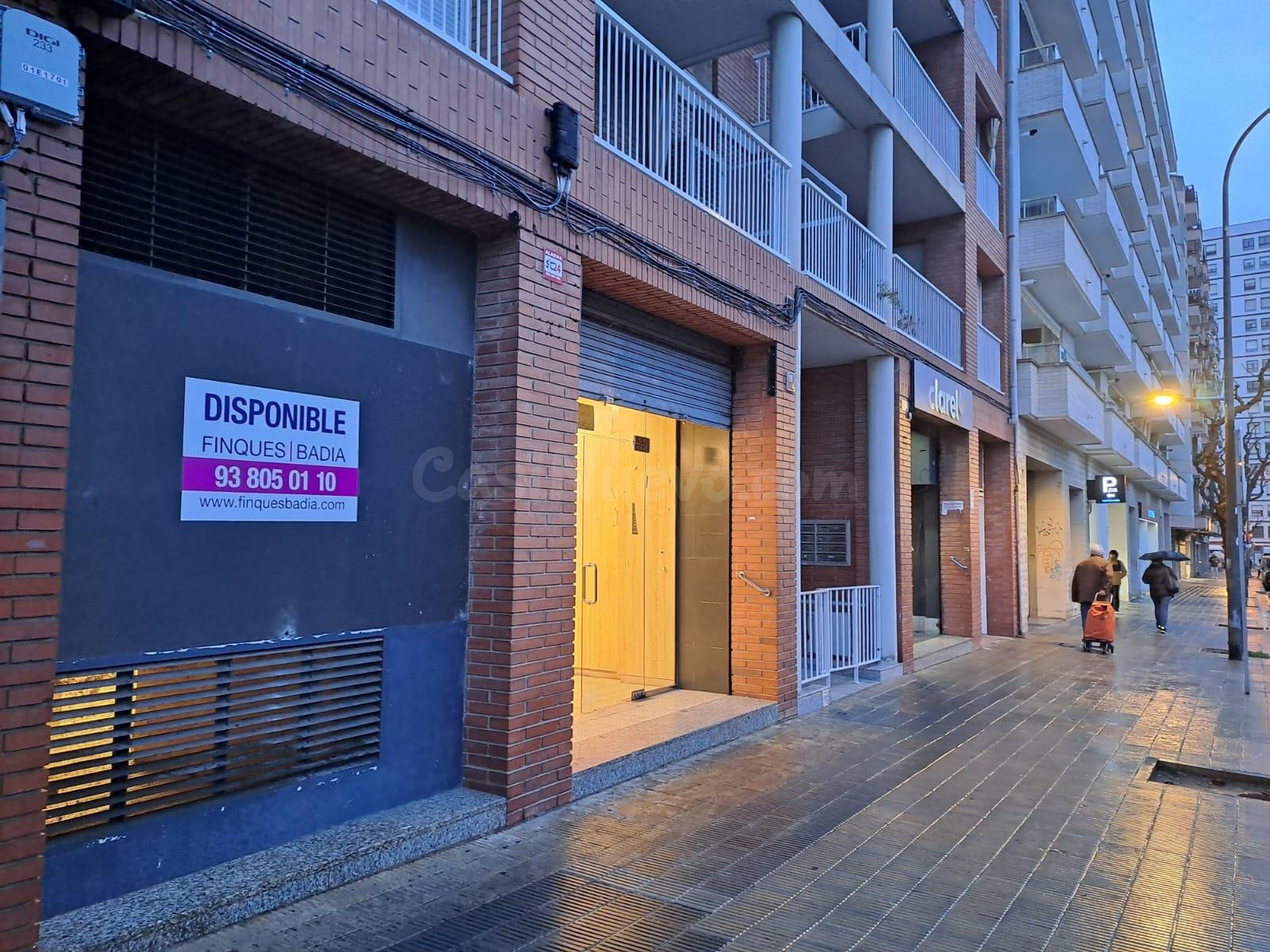 LOCAL COMERCIAL EN SET CAMINS