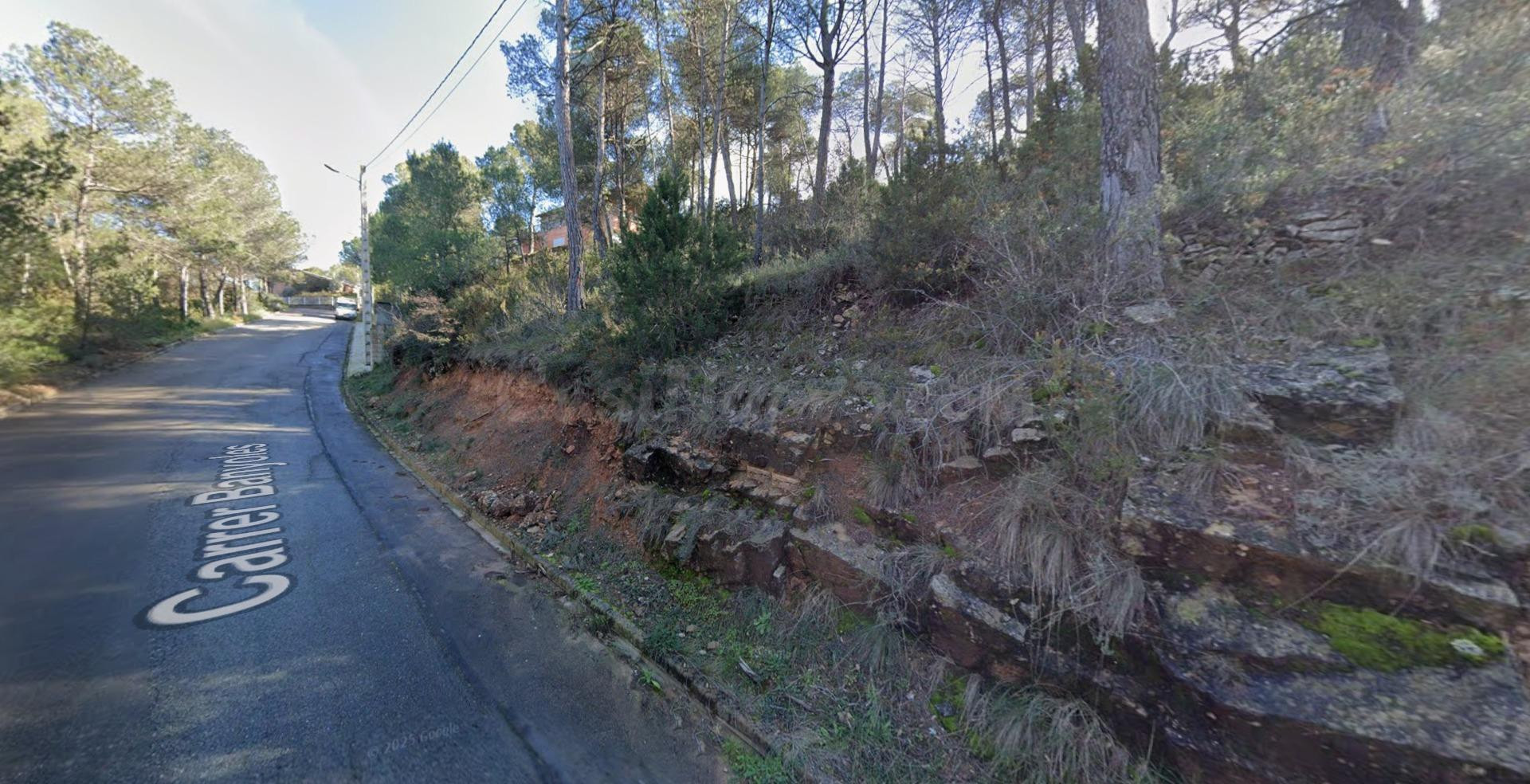 PARCELA URBANA DE 1900M2 EN URB. LES GARRIGUES - foto 2