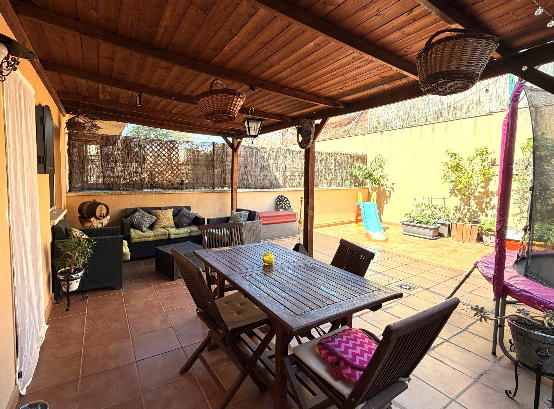 FANTÁSTICO PISO CON GRAN TERRAZA!!!