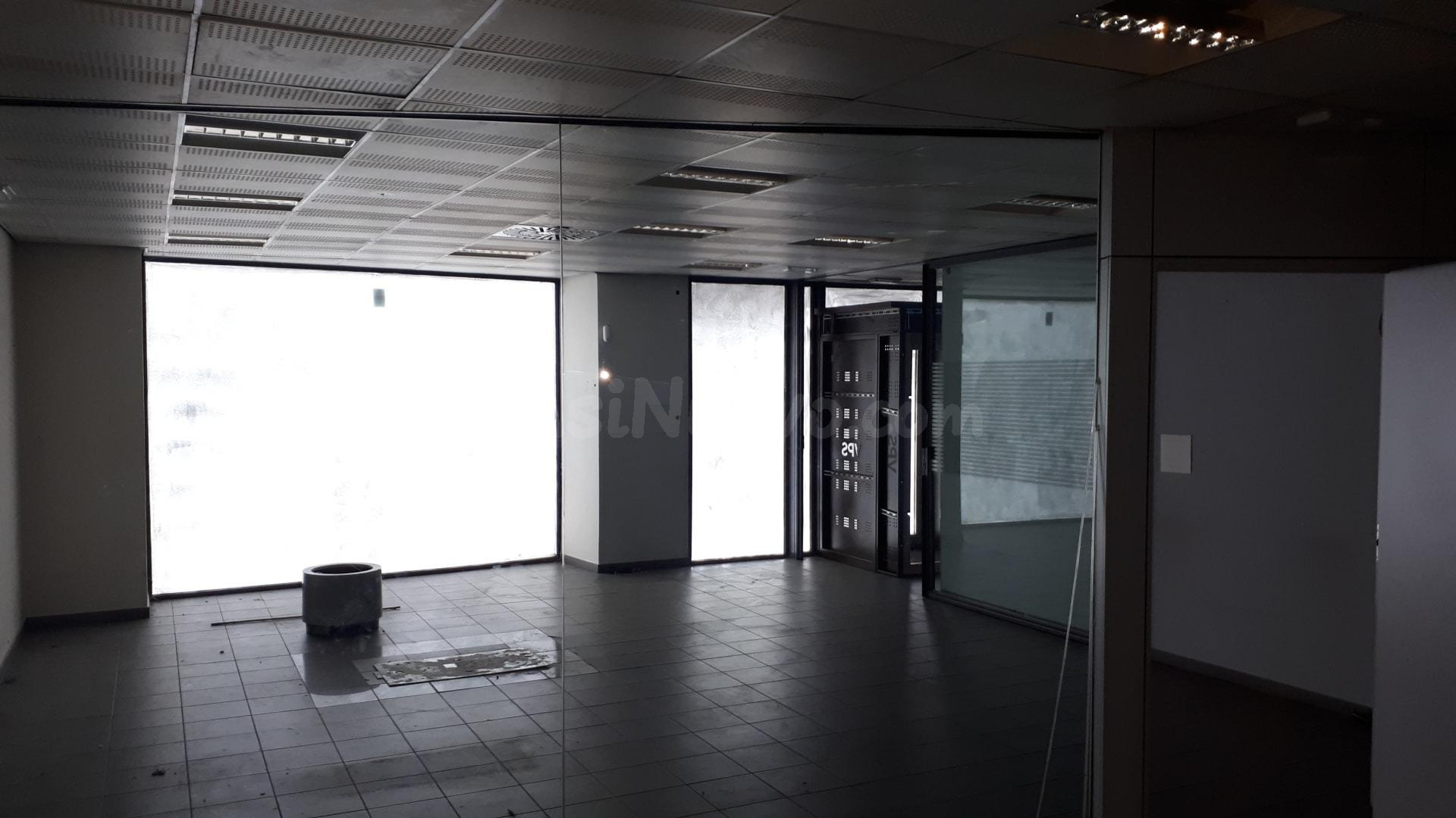 LOCAL COMERCIAL EN PONTEVEDRA - foto 2