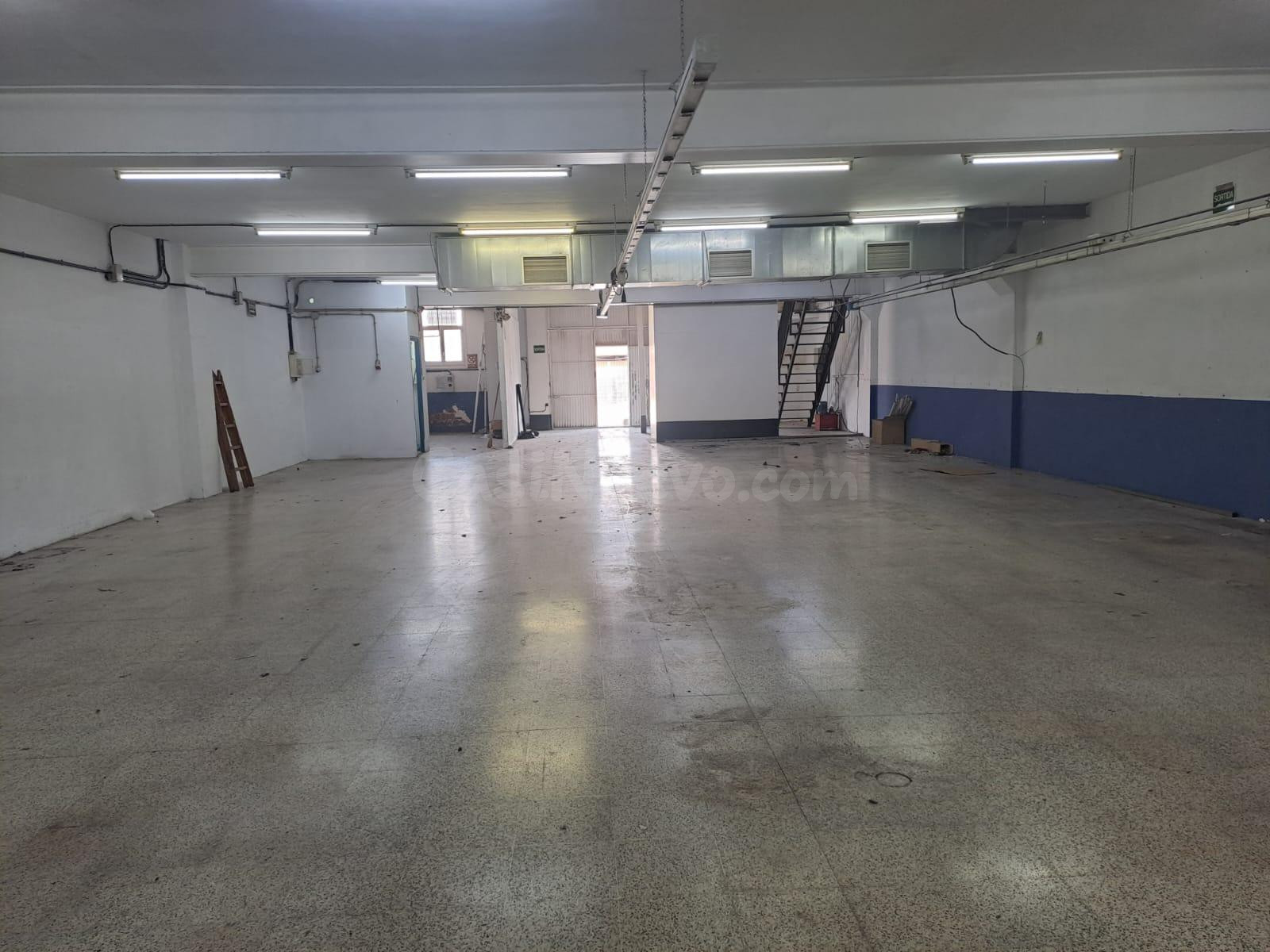 NAVE INDUSTRIAL AL PI LES COMES!