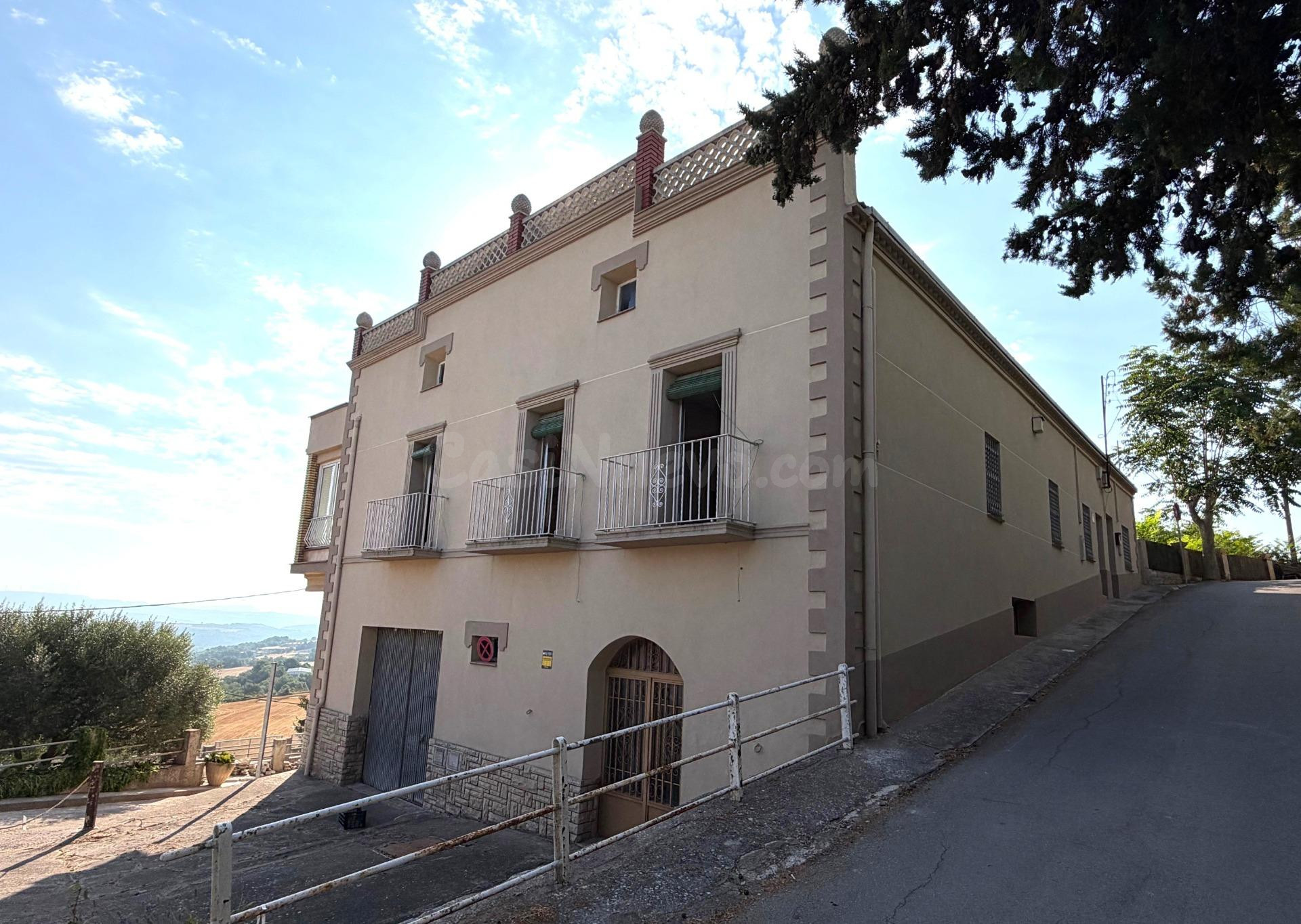 Una casa con espacio, vistas y mil posibilidades en Argençol - foto 3