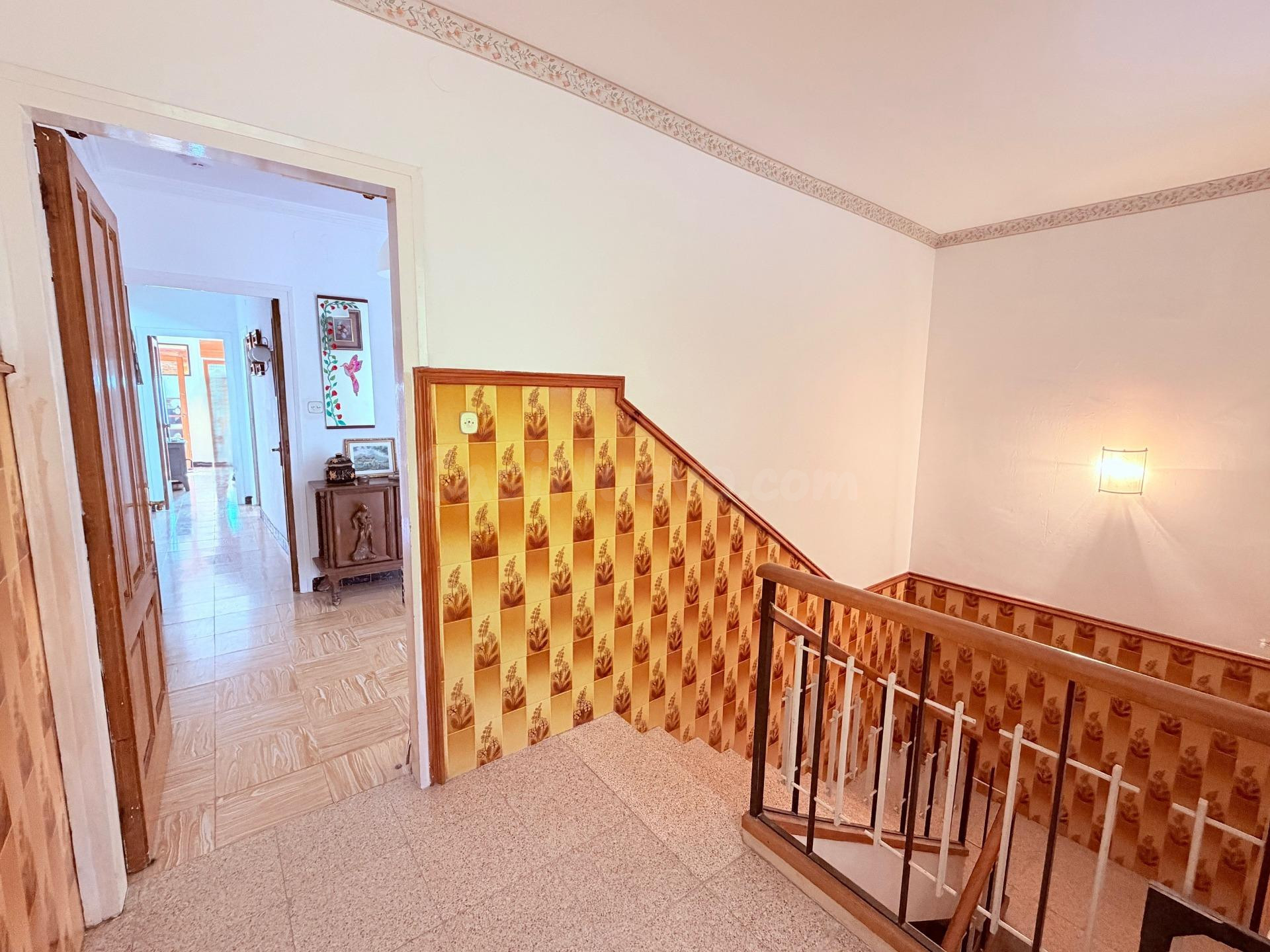 Una casa con espacio, vistas y mil posibilidades en Argençol - foto 4