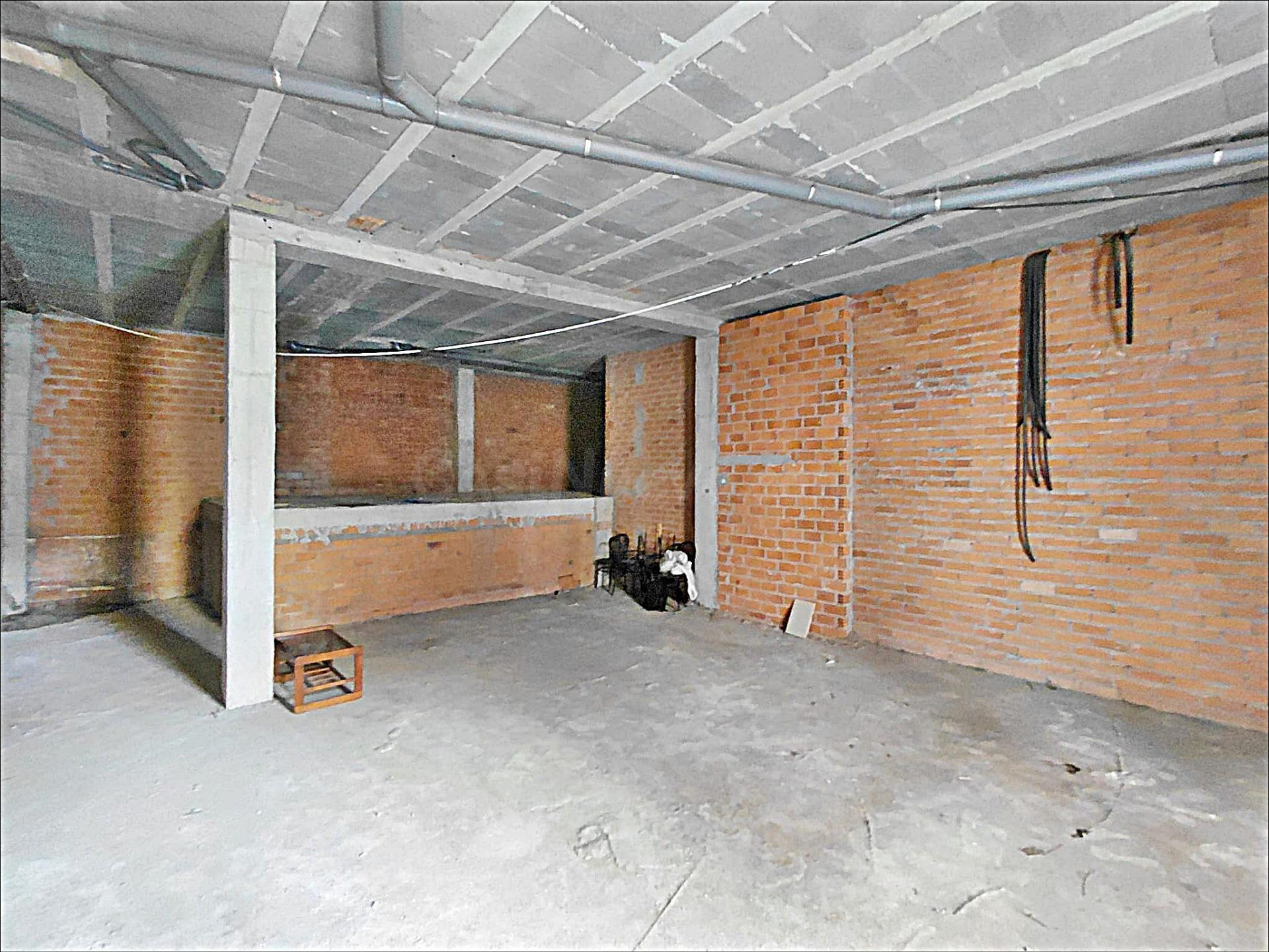 Local de 110m2 Diáfano en el Corazón de Cambados - foto 3