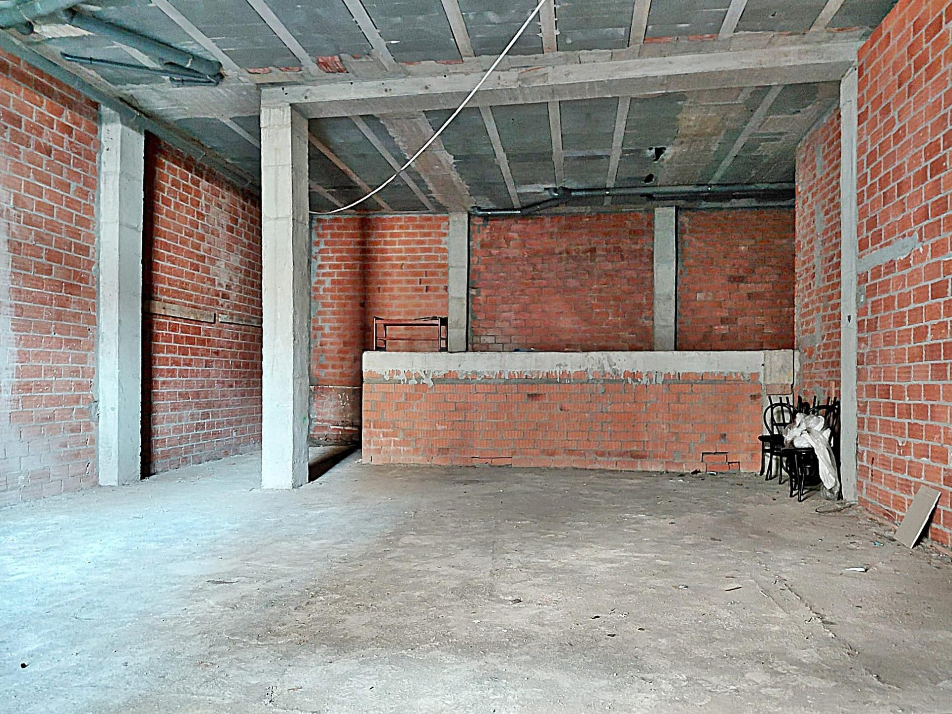 Local de 110m2 Diáfano en el Corazón de Cambados - foto 4