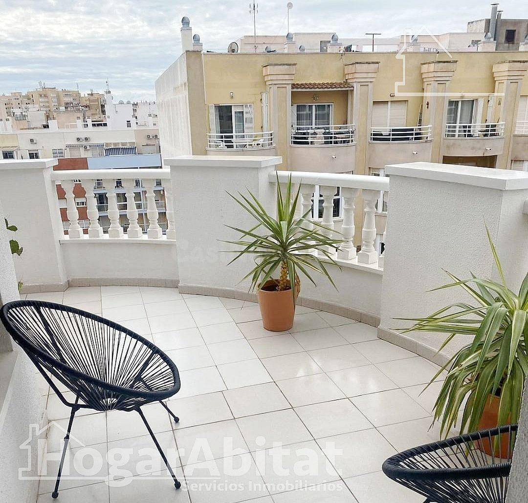 ÁTICO REFORMADO, BONITO Y ESQUINERO CON GRAN TERRAZA, CERCA  - foto 4