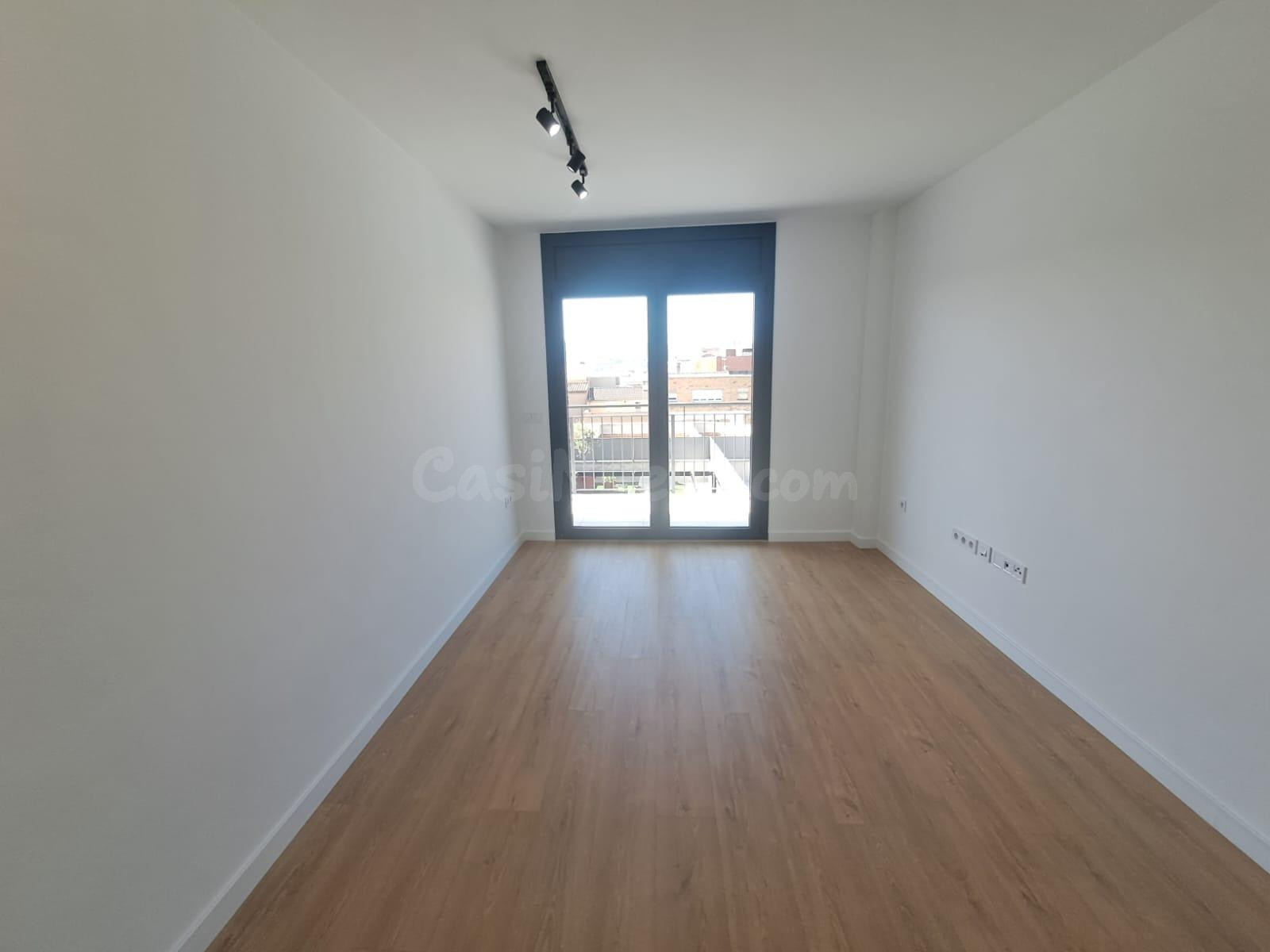 PISO OBRA NUEVA EN ALQUILER CON PKG Y TRASTERO!!!