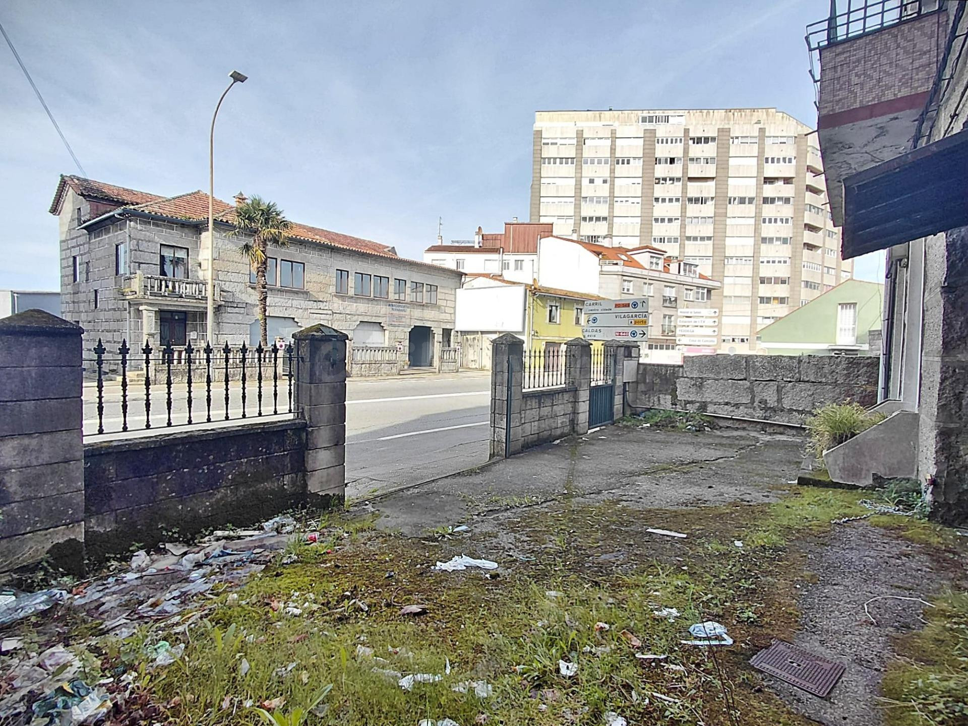 LOCAL/ALMACÉN PARA REFORMAR - Avda de Cambados - Vilagarcía de Arousa - foto 3