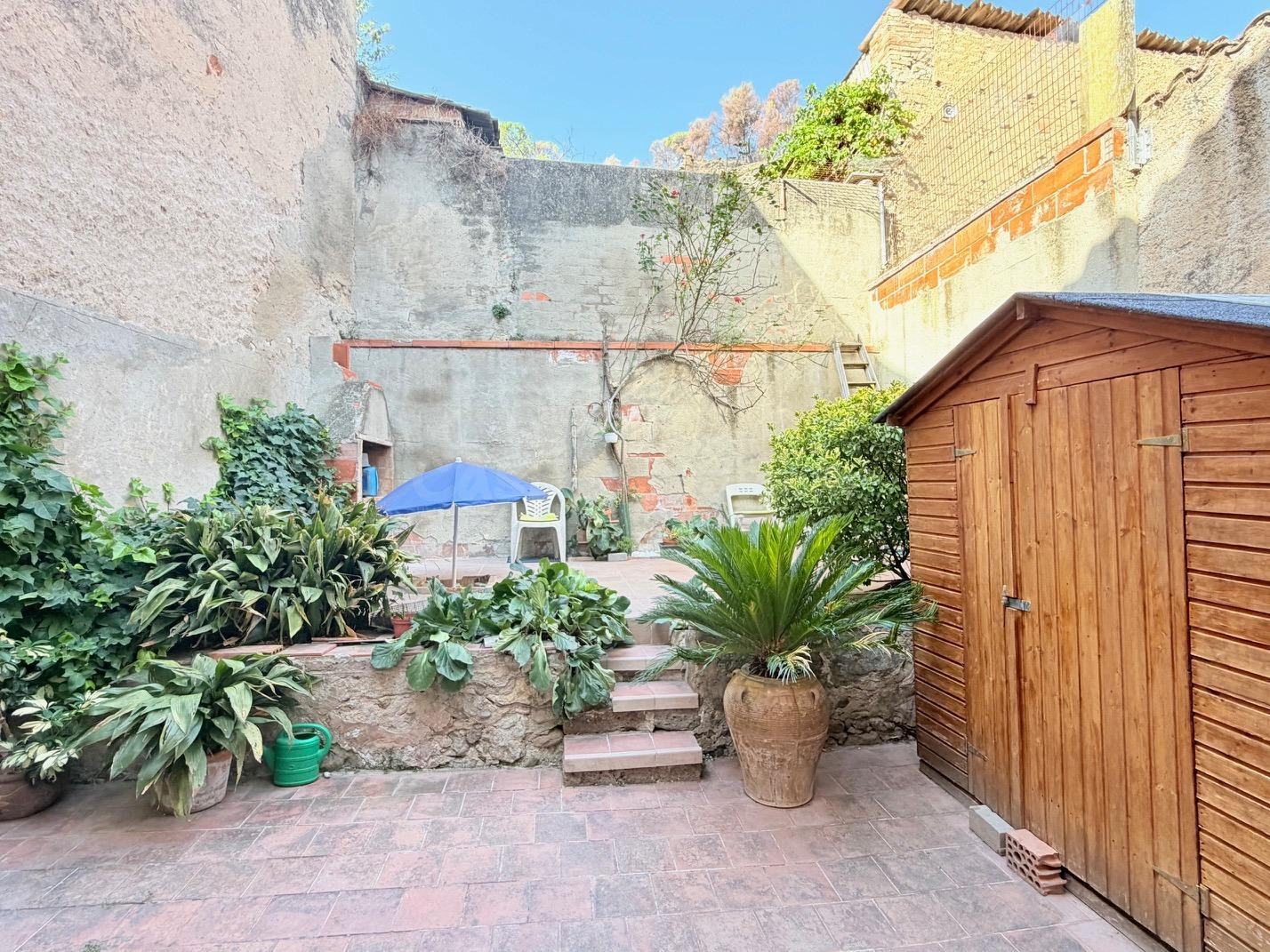Fantástica casa con patio interior!