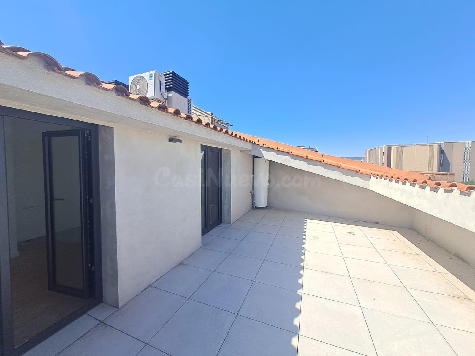 DÚPLEX DE OBRA NUEVA CON PKG Y TRASTERO