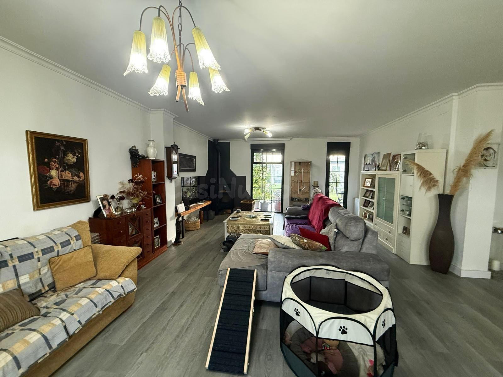 VILANOVA DE AROUSA - Espectacular casa lista para entrar a vivir con parcela de 1.149 m2 a 5 min de la playa - foto 2