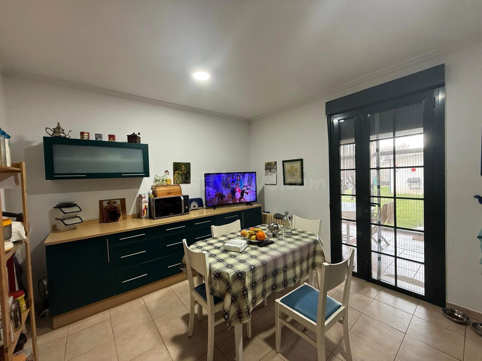 VILANOVA DE AROUSA - Espectacular casa lista para entrar a vivir con parcela de 1.149 m2 a 5 min de la playa - foto 5