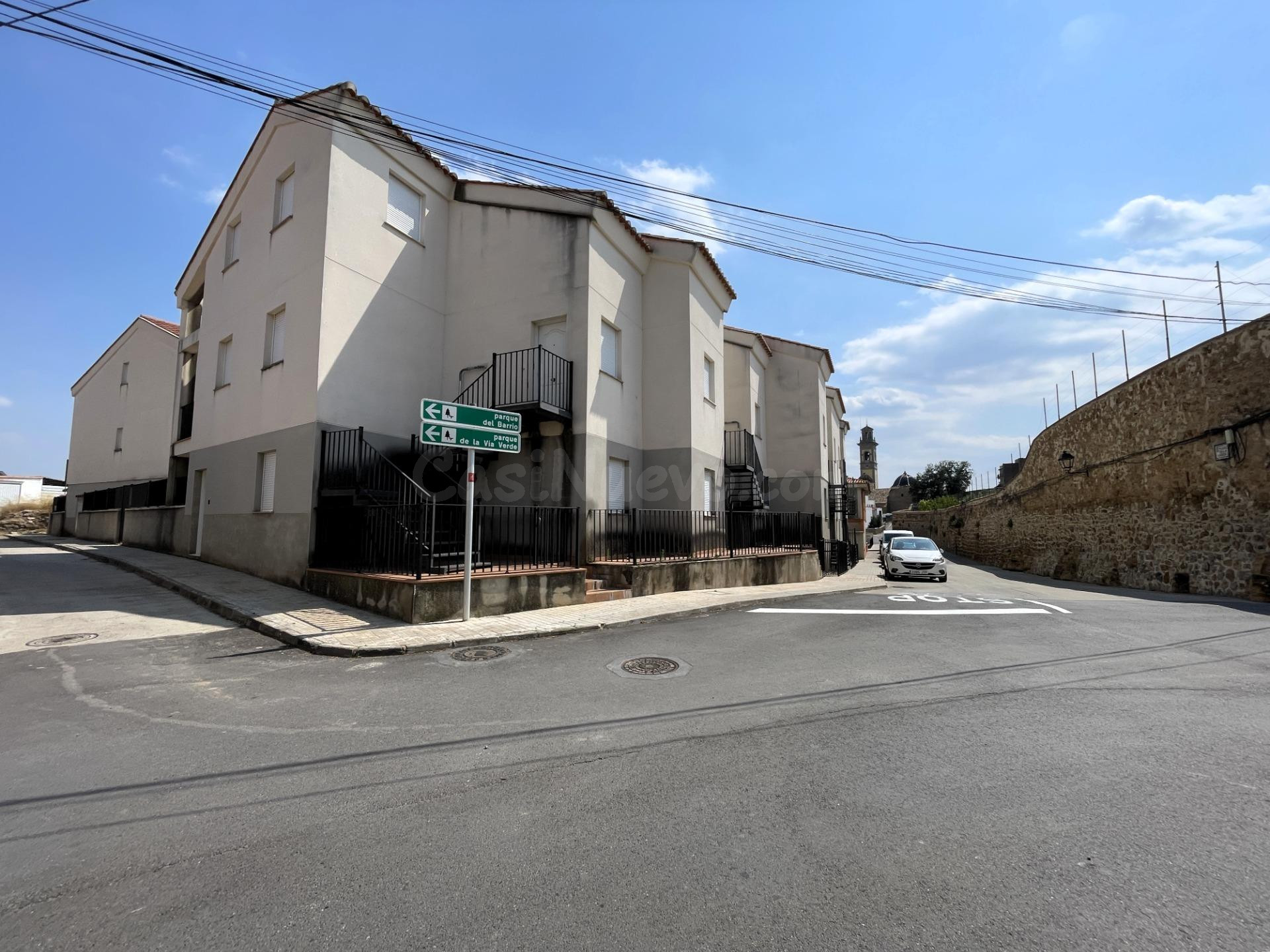 TRASTEROS EN URBANIZACIÓN DE RECIENTE CONSTRUCCIÓN CON SUPER - foto 2
