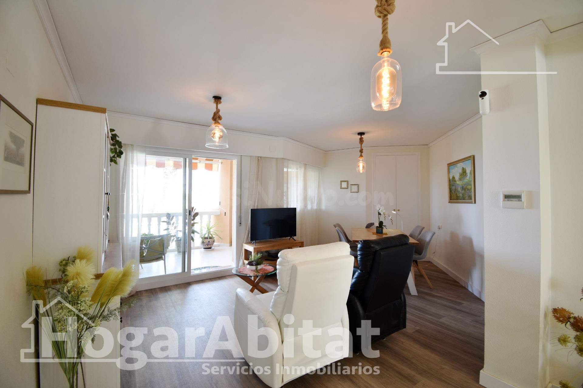 ¡PLAYA DE PILES! SEMIREFORMADO EN RESIDENCIAL CON PISCINA Y  - foto 3