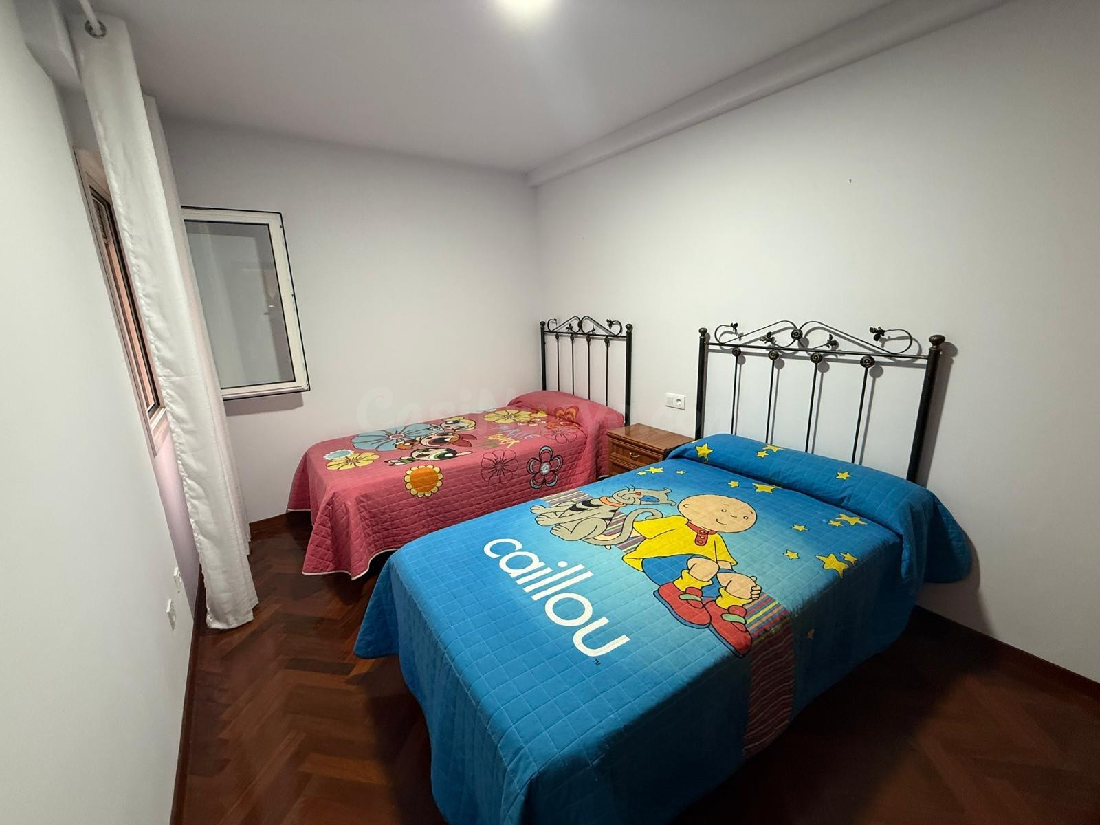 Piso de TEMPORADA ESCOLAR en A Pobra do Caramiñal - foto 2