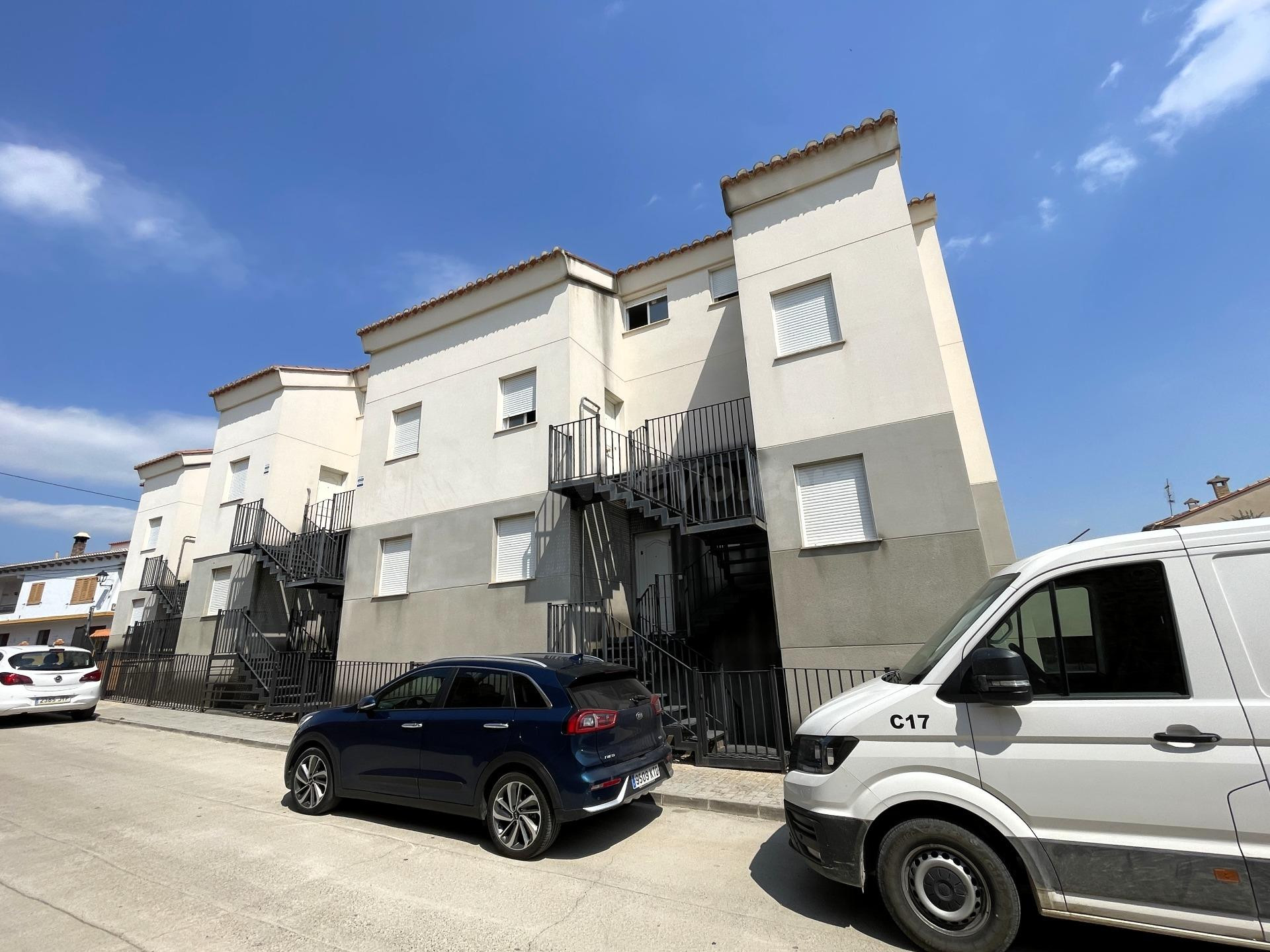 PLAZAS DE PARKING EN URBANIZACIÓN DE RECIENTE CONSTRUCCIÓN - foto 3
