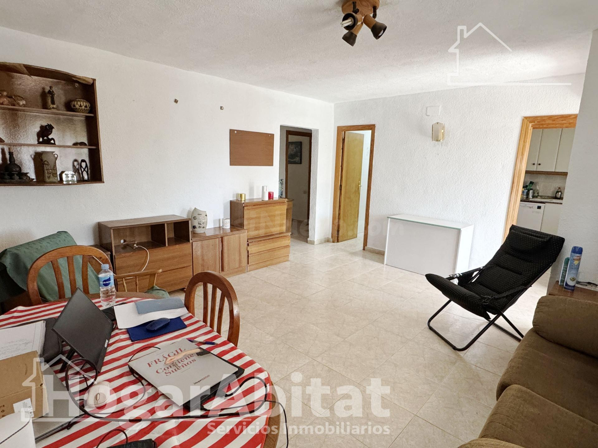 CHALET EN RESIDENCIAL CON GARAJE Y TERRAZA, TODO AMUEBLADO - foto 5