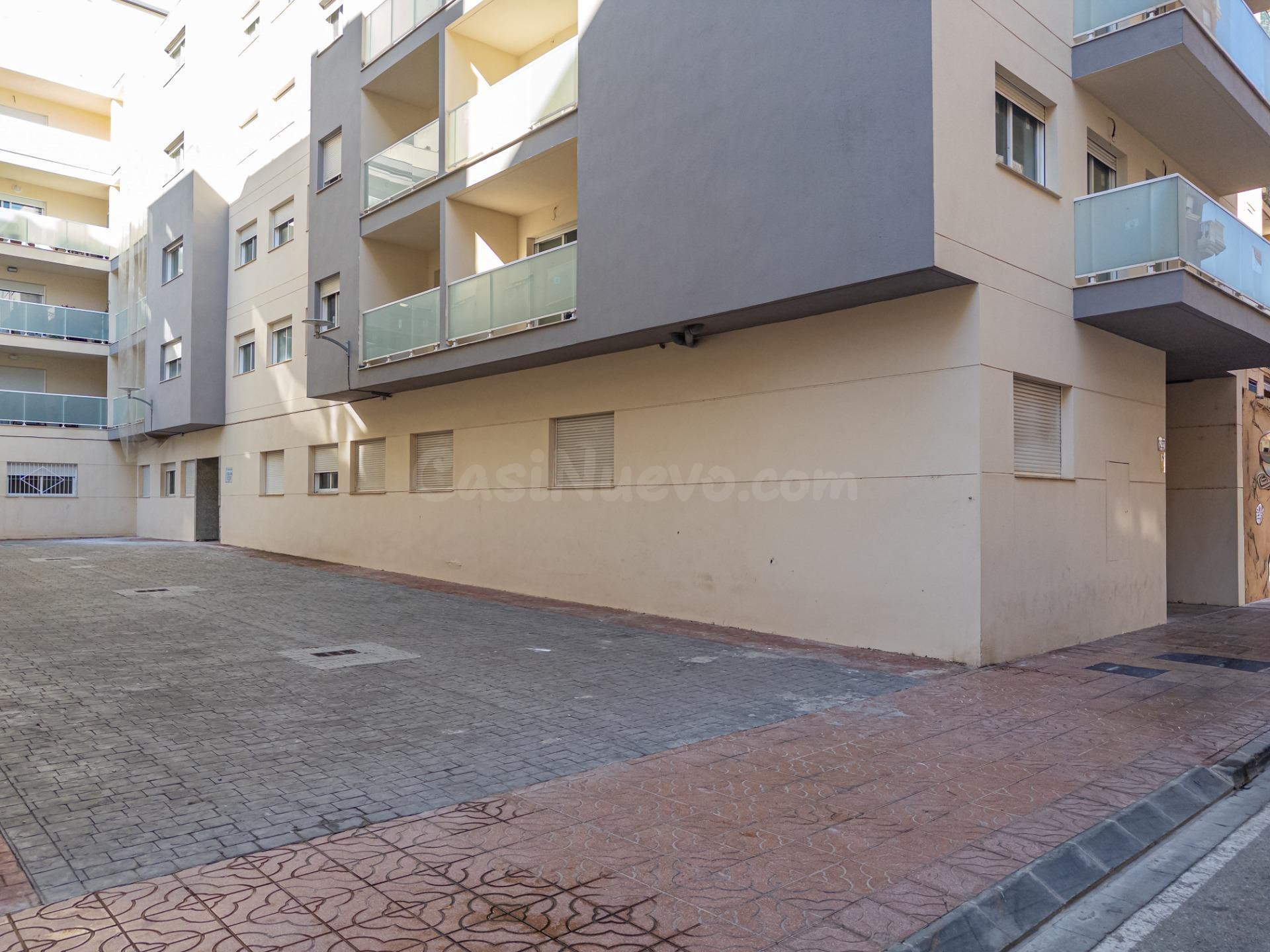 PISO CON TRES DORMITORIOS Y DOS BAÑOS EN EDIFICIO EN CONSTRU - foto 3