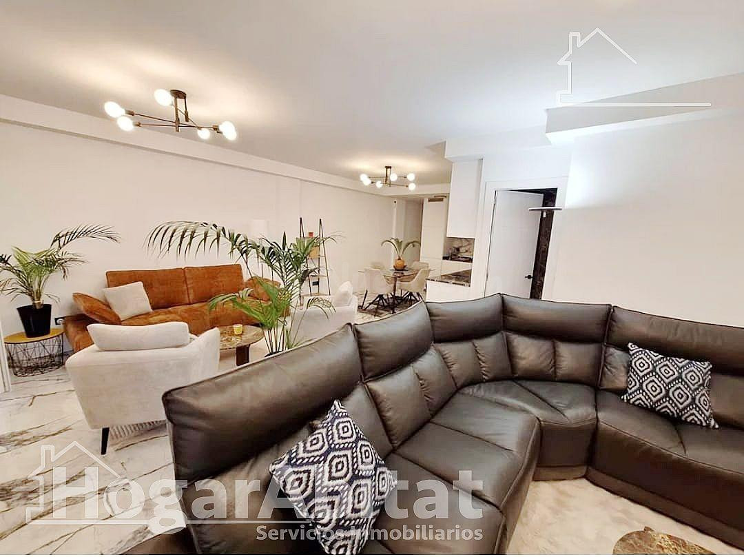 ¡VISTAS AL MAR! REFORMADO EN RESIDENCIAL CON PISCINA Y BALCÓ - foto 4