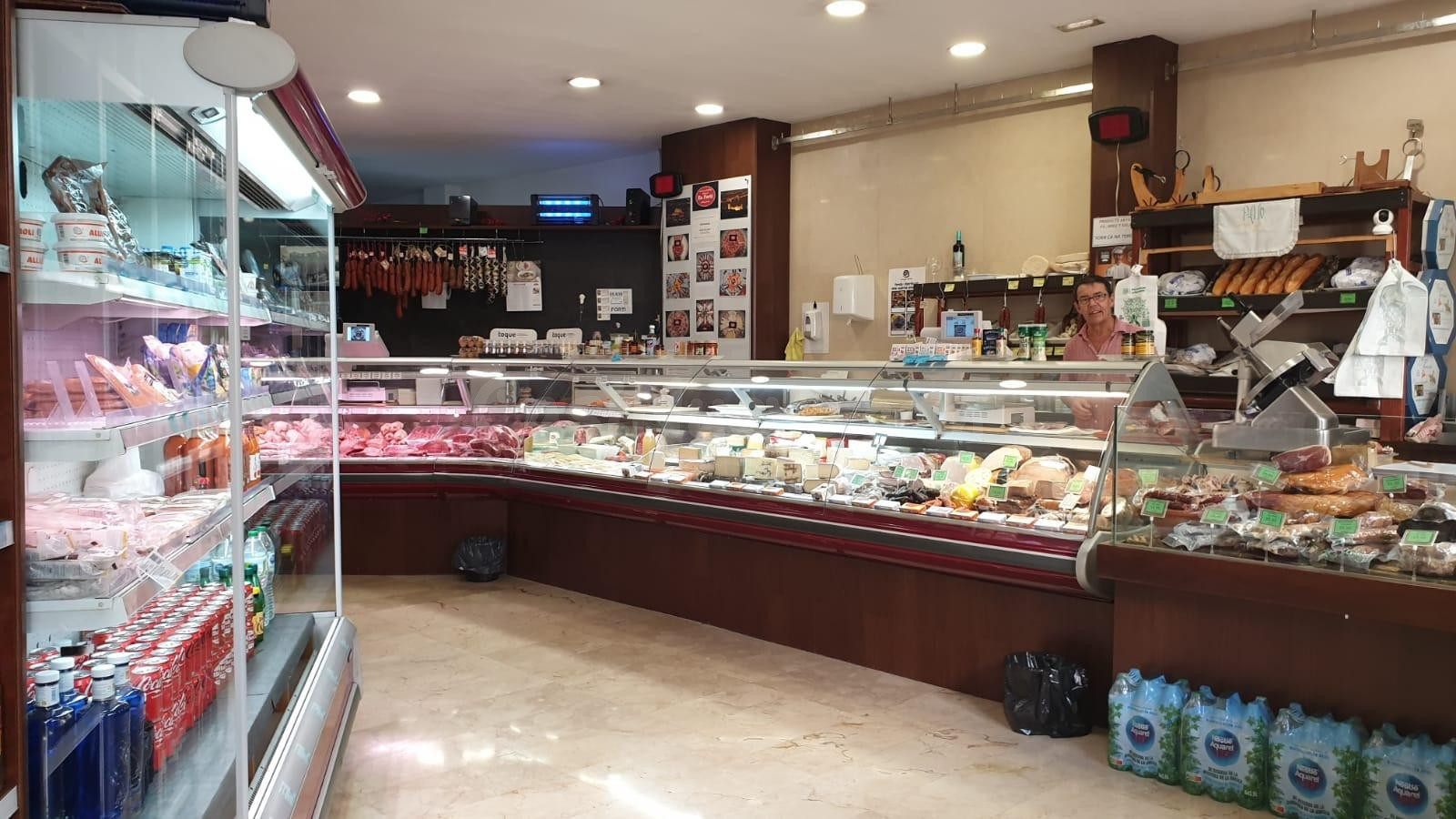 Oportunidad única. Y apto para cualquier uso o negocio, dife