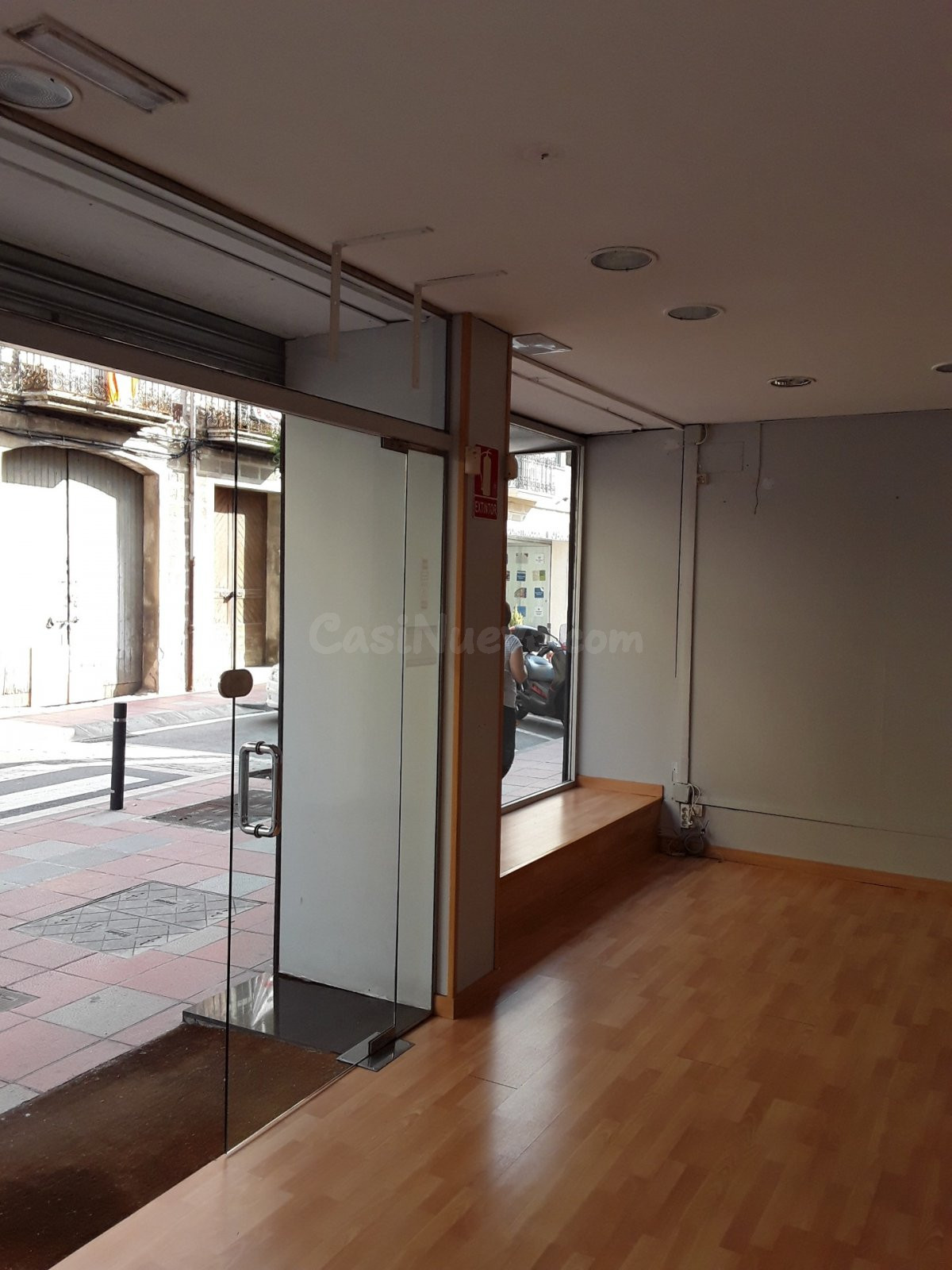 SANT CELONI (CENTRO):  LOCAL DE ALQUILER - foto 3