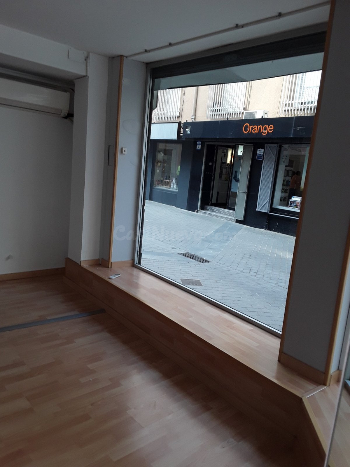 SANT CELONI (CENTRO):  LOCAL DE ALQUILER - foto 4
