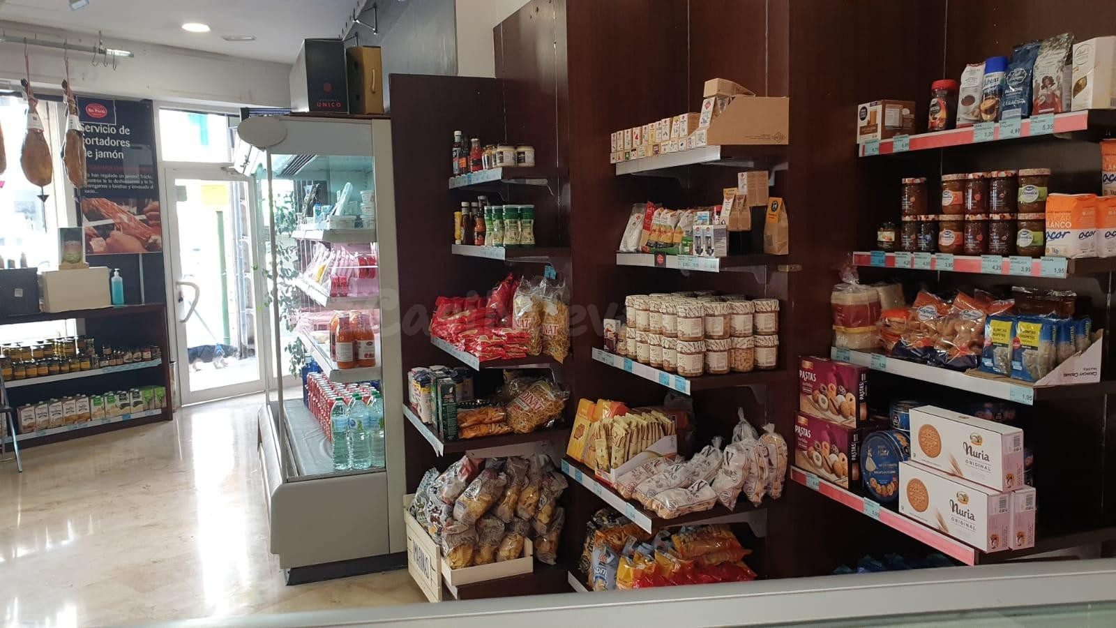 Oportunidad única. apto para pizzerias o comida preparada - foto 3