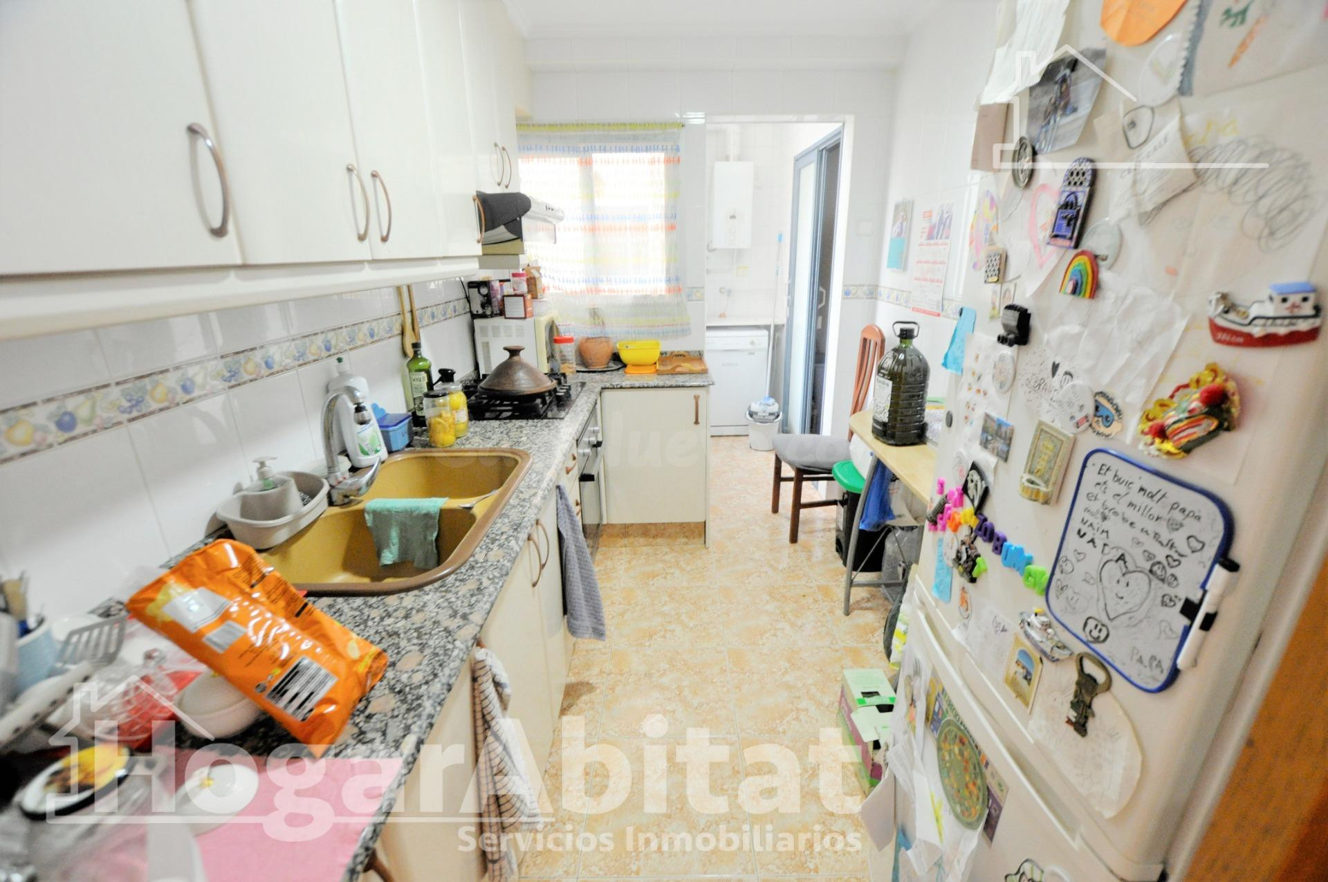 ¡BURJASSOT CENTRO! AMPLIO Y EXTERIOR CON GARAJE Y TERRAZA - foto 4