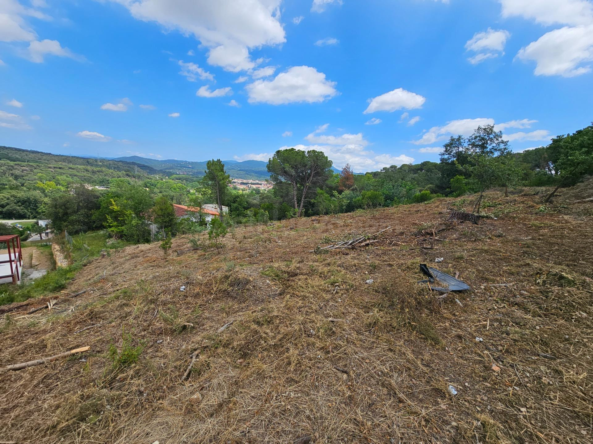 SANT CELONI (CAN SANS):  VIVIR TOCANDO EL PUEBLO RODEADO DE NATURALEZA CON VISTAS DE PÁJARO