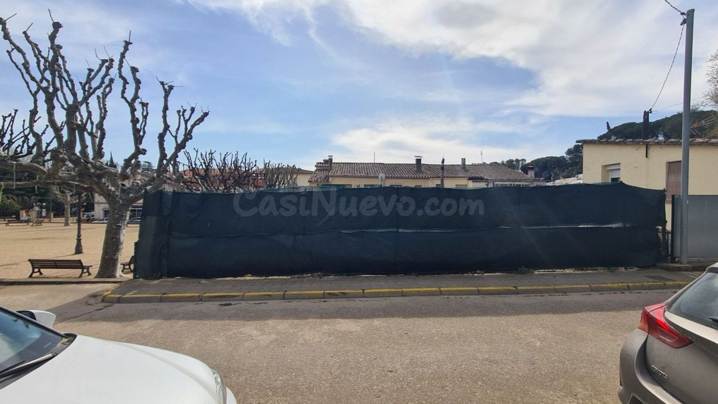 GUALBA (CENTRO): SOLAR PARA EDIFICAR CON AMPLIA FACHADA A PL - foto 4