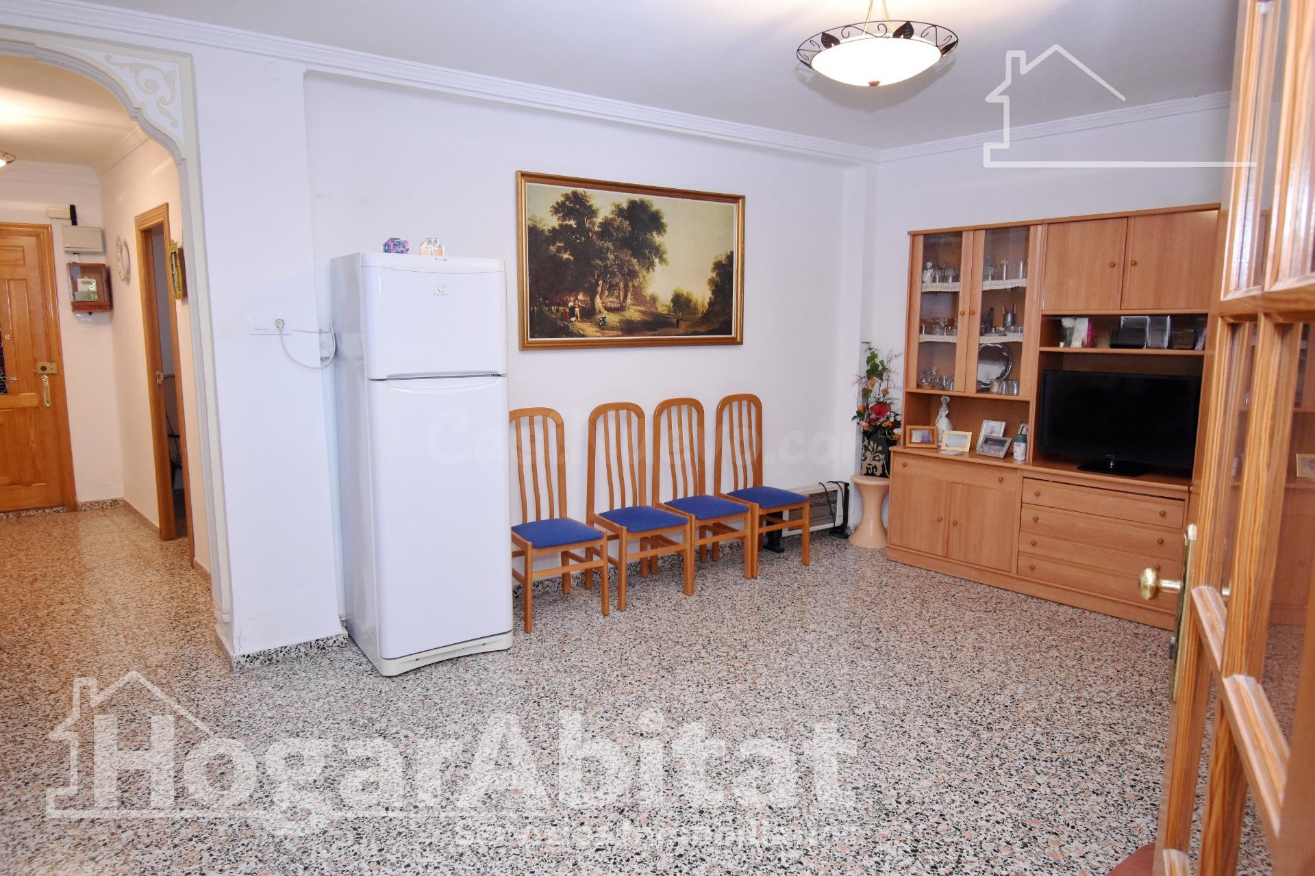 ¡UBICACIÓN IDEAL! CASA ESQUINERA Y ACOGEDORA CON TERRAZA - foto 3