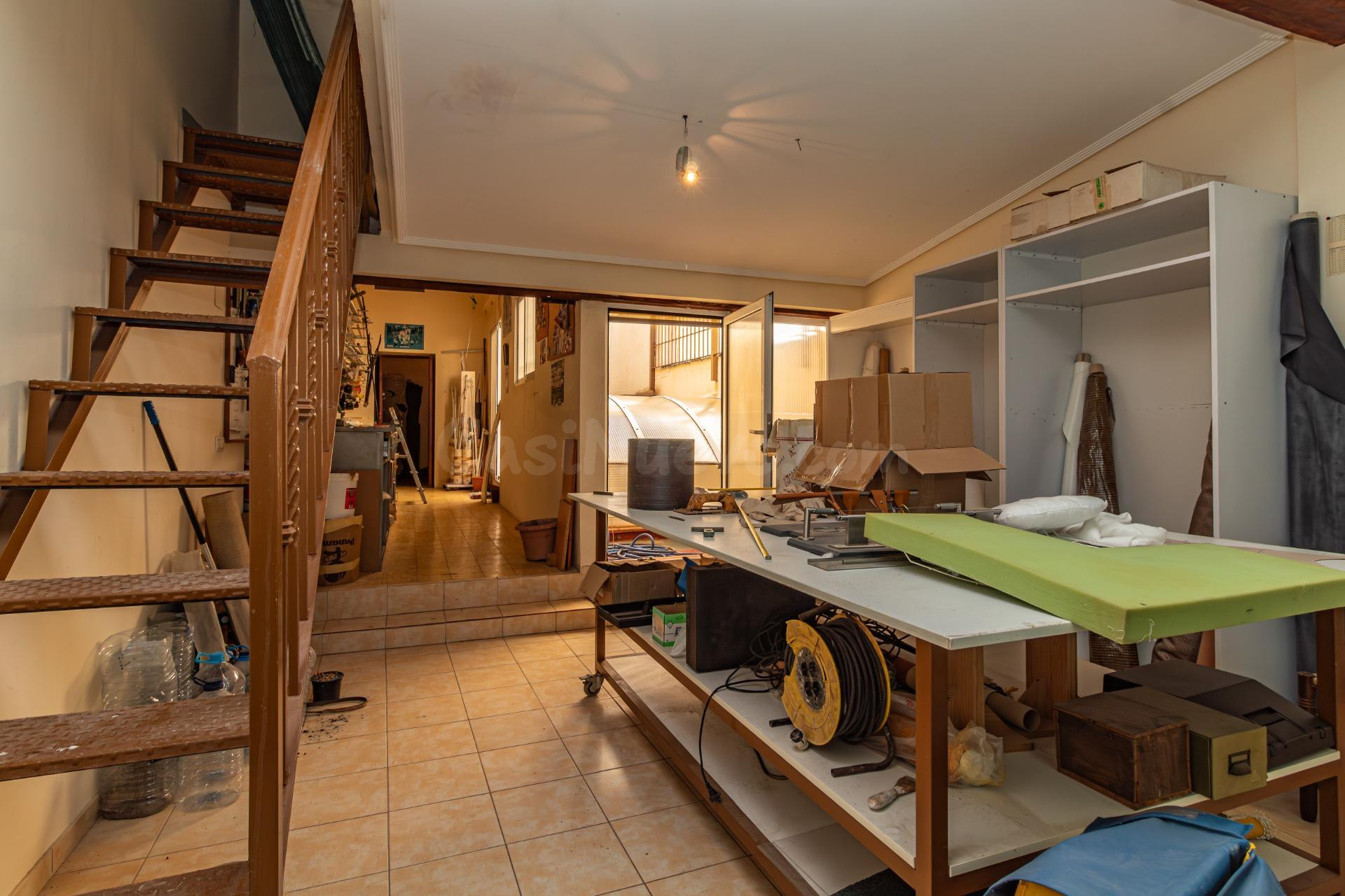 CASA A REFORMAR CON CUATRO DORMITORIOS EN CENTRO DE BURRIANA