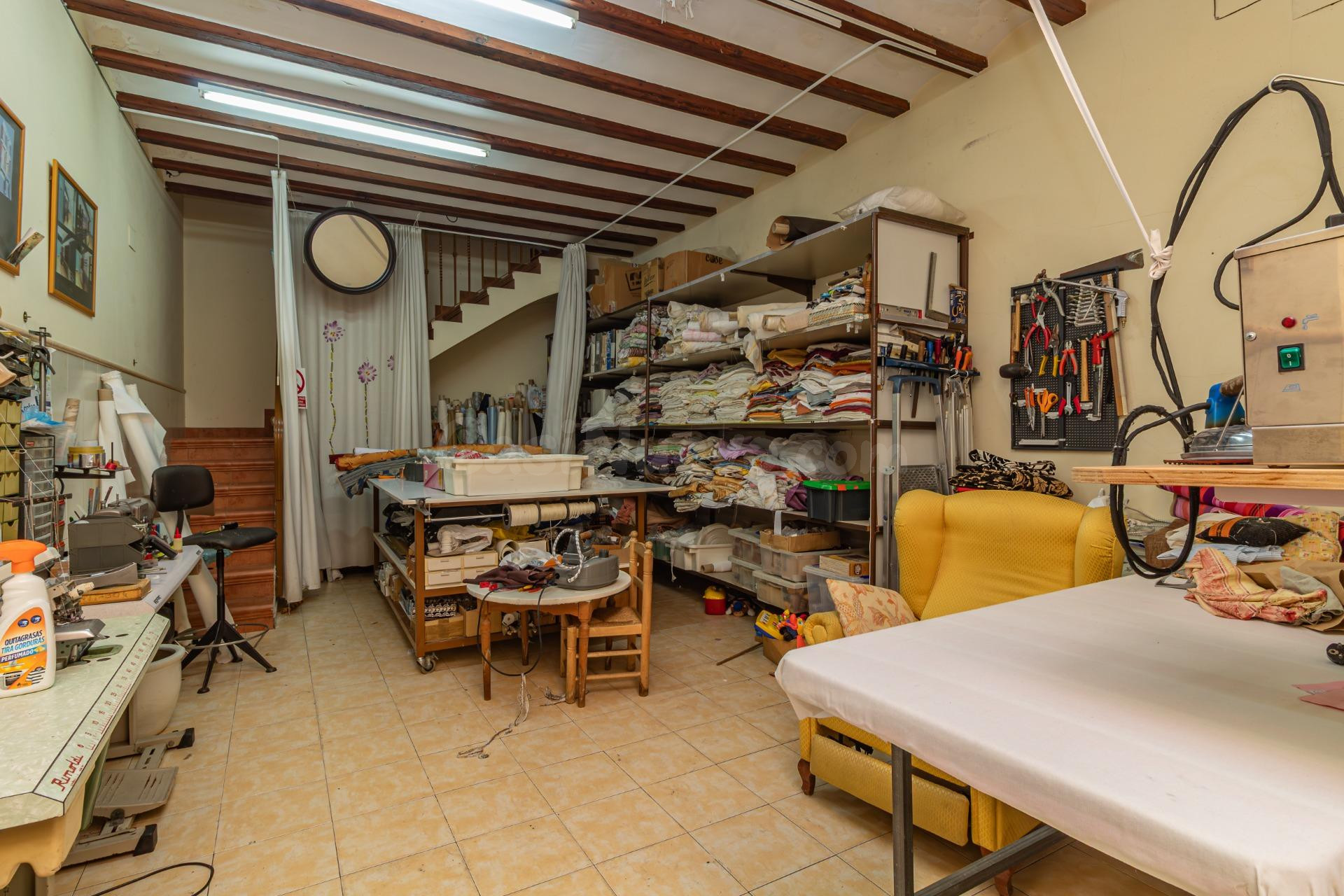 CASA A REFORMAR CON CUATRO DORMITORIOS EN CENTRO DE BURRIANA - foto 3