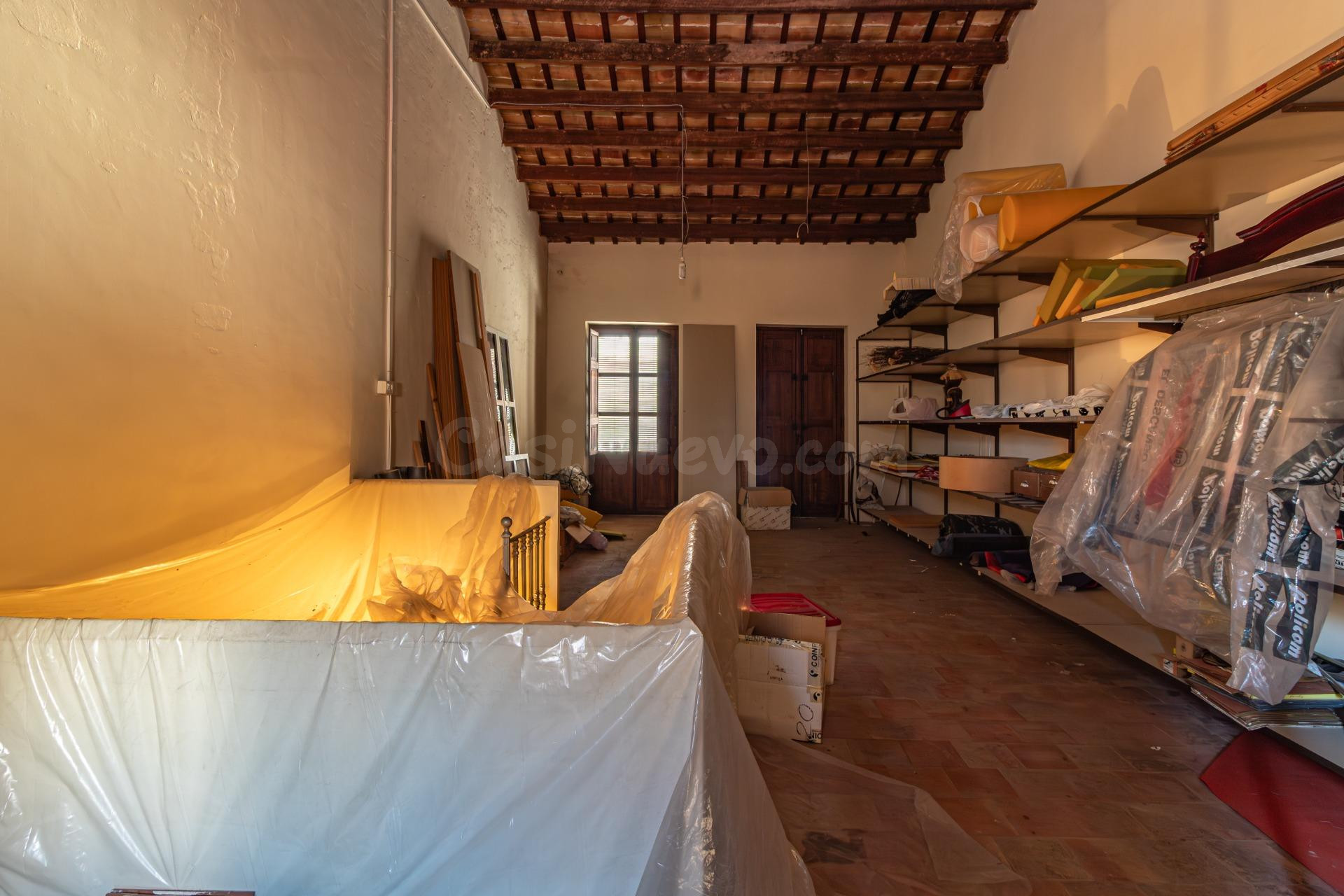CASA A REFORMAR CON CUATRO DORMITORIOS EN CENTRO DE BURRIANA - foto 5