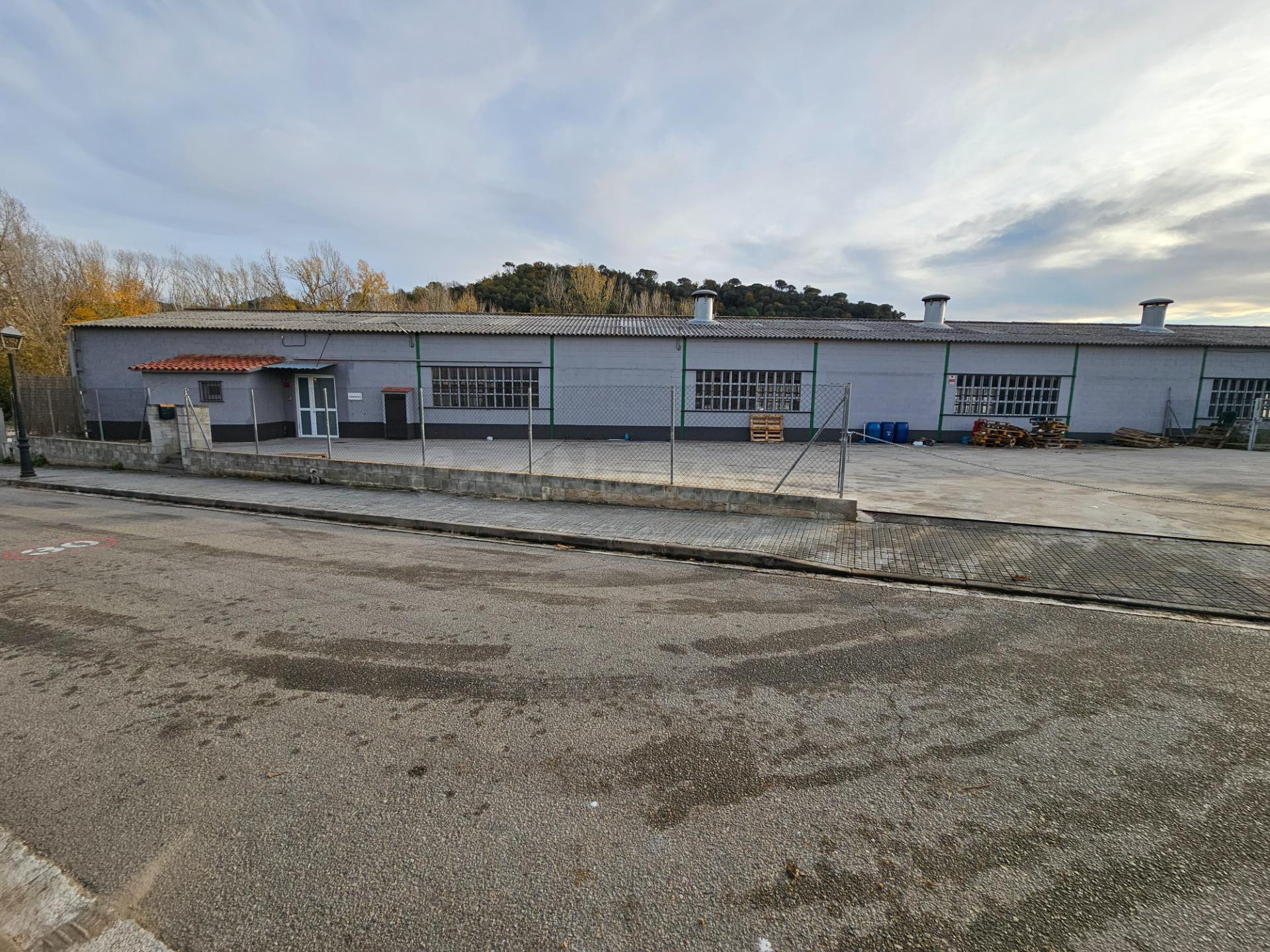 GUALBA ( POL. INDUSTRIAL): NAVE INDUSTRIAL EN ALQUILER DE 11 - foto 4