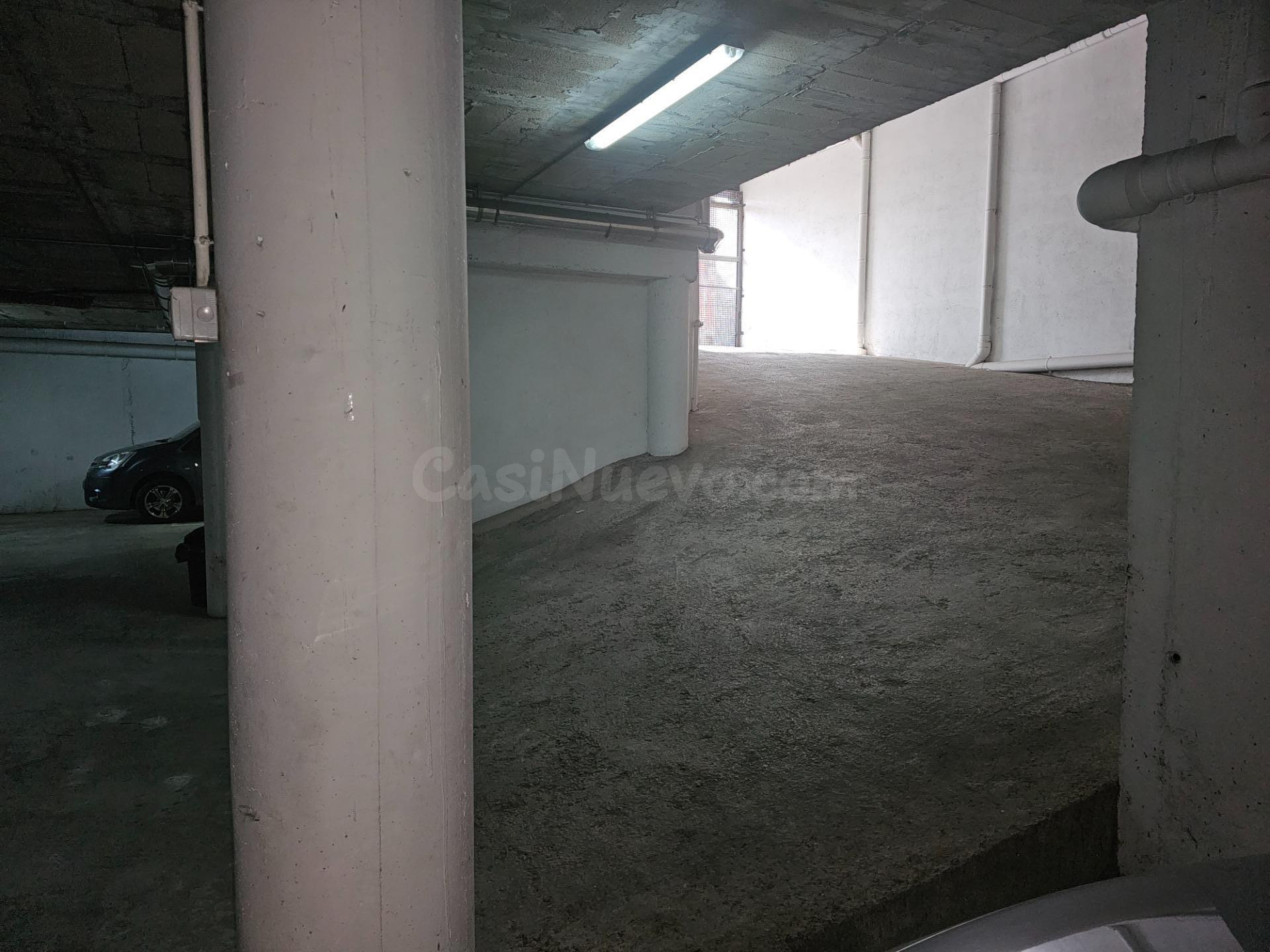 SANT CELONI (CENTRO - CORREOS): AMPLIA PLAZA DE APARCAMIENTO - foto 3