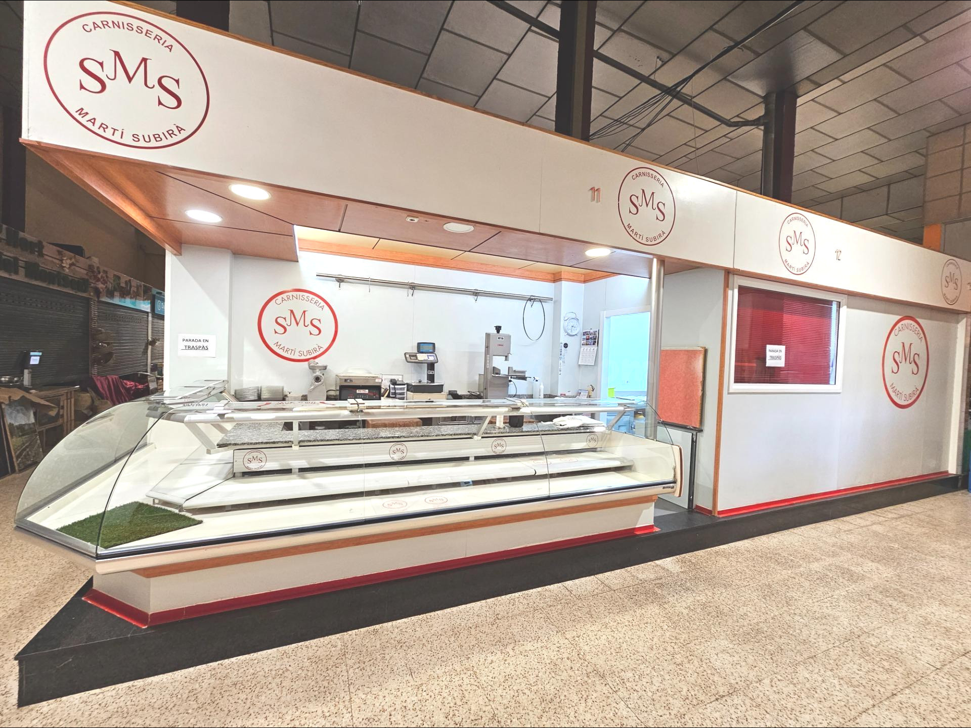 SANT CELONI (MERCAT MUNICIPAL):SE TRASPASA BRILLANTE NEGOCIO