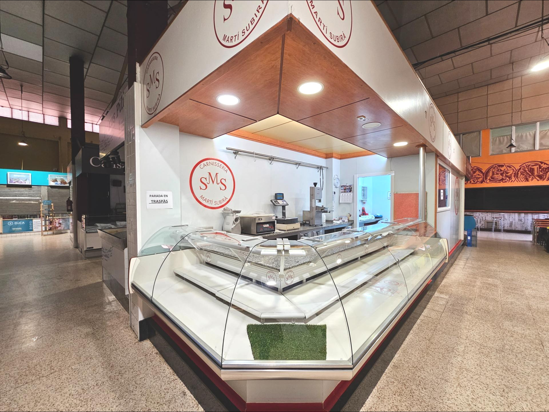 SANT CELONI (MERCAT MUNICIPAL):SE TRASPASA BRILLANTE NEGOCIO - foto 4