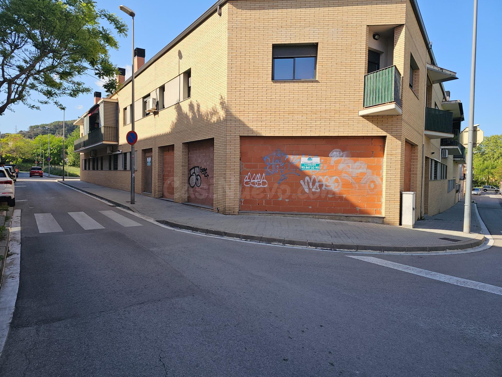 SANT CELONI (LES TORRES): LOCAL ESQUINERO PARA ADECUAR A ACT