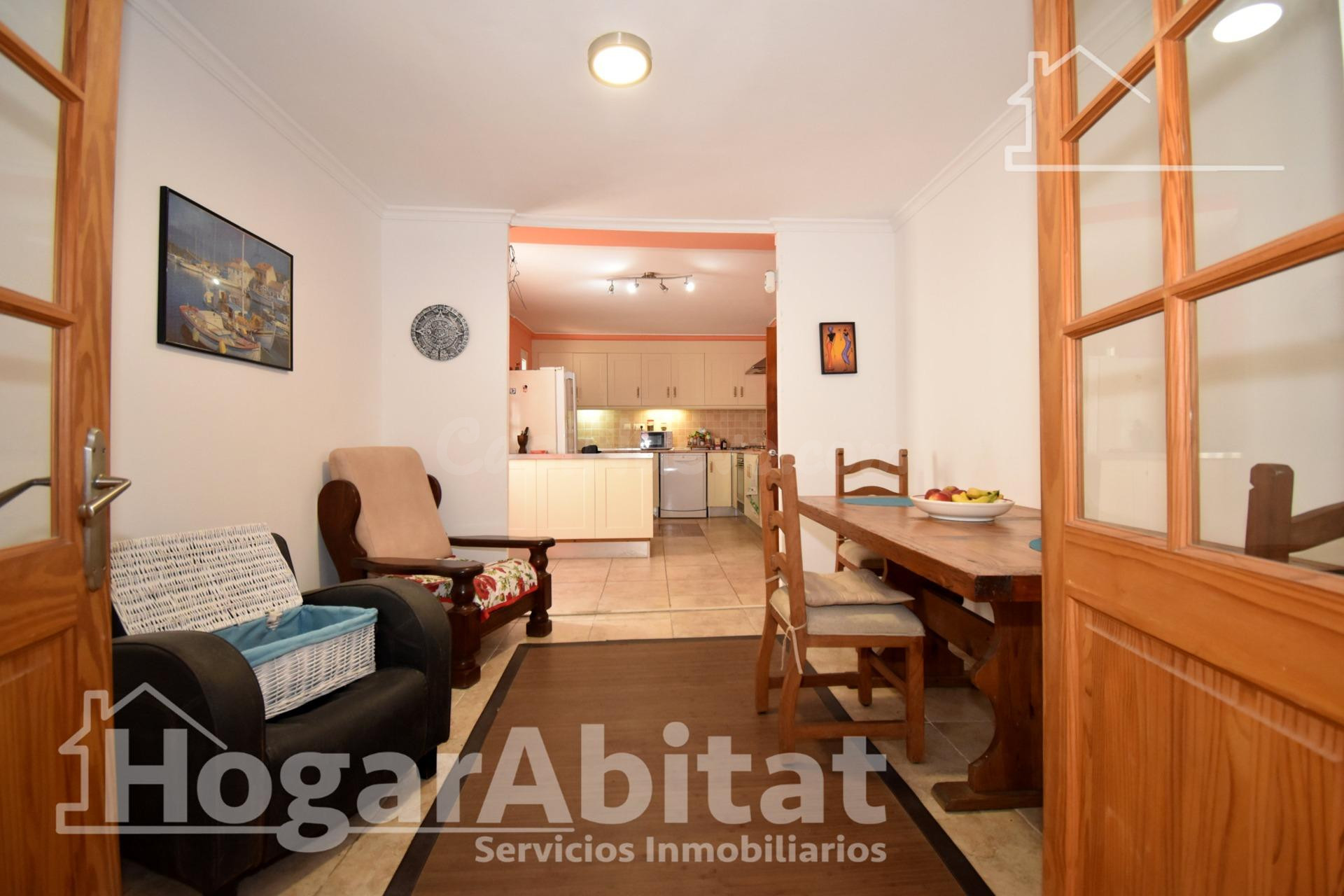 AMPLIA CASA CON BARBACOA, TRASTERO, PISCINA Y JARDÍN - foto 5