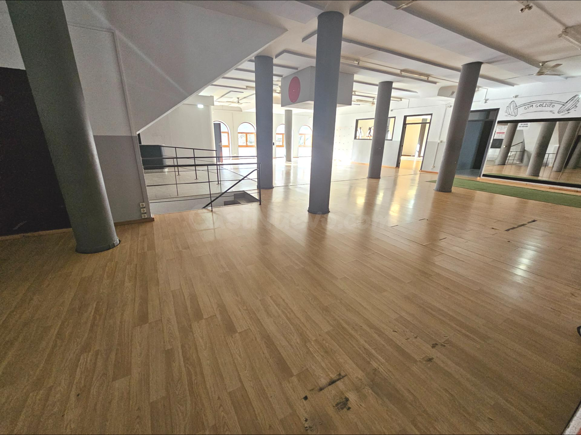 ARBUCIES (PUEBLO): GRAN LOCAL EN VENTA ADAPTADO A GIMNASIO