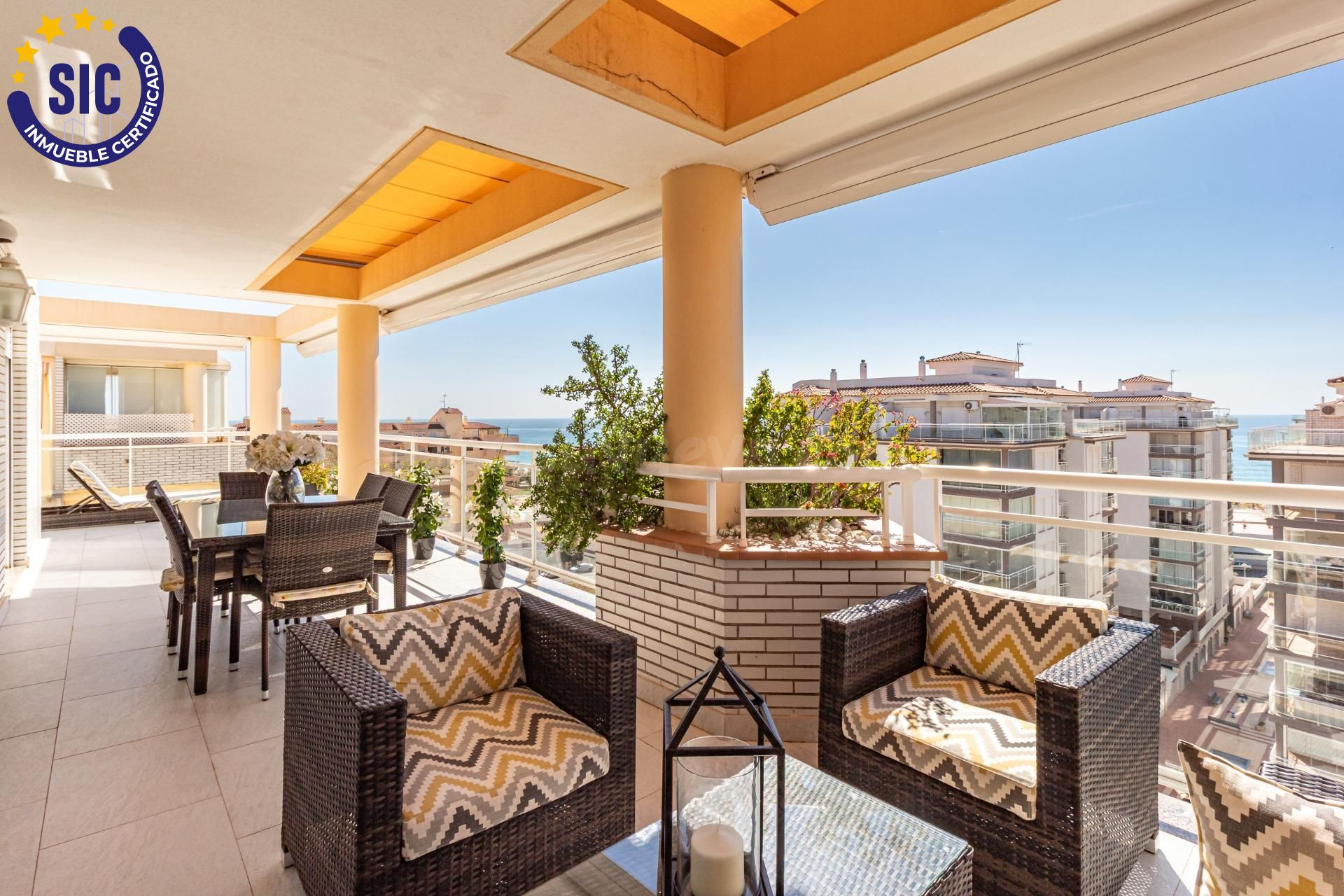 Ático de diseño con espectacular terraza y vistas al mar en  - foto 5